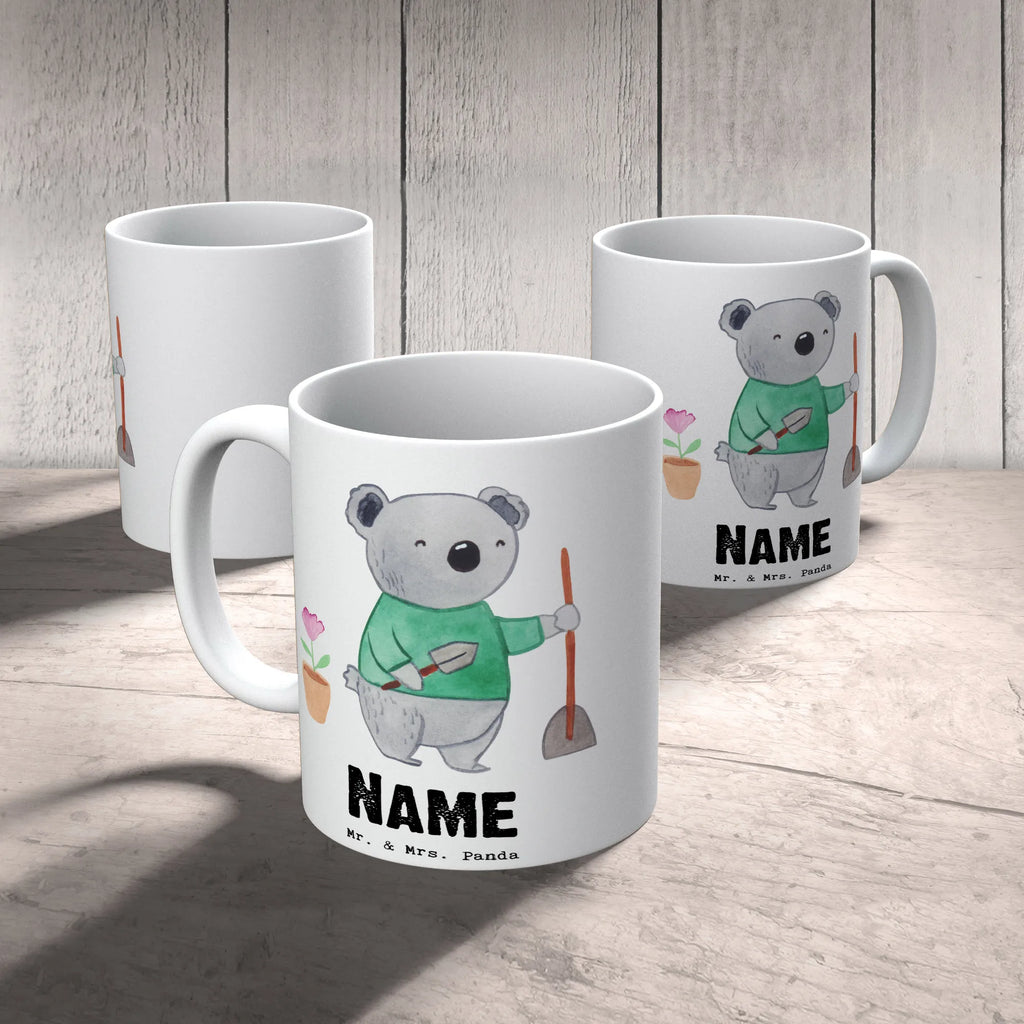 Personalisierte Tasse Garten- und Landschaftsbauerin mit Herz Personalisiert, Tasse, Drucken, Tasse mit Namen, Wunschname, Namenstasse, Personalisierte Tasse, Namen, Geschenk, Schenken, Jubiläum, Danke, Dankeschön, Beruf, Ausbildung, Abschied, Rente, Kollege, Kollegin, Arbeitskollege, Mitarbeiter, Firma, Gärtnerei, Gartenbau, Gärtnerin, Hobbygärtnerin, Gartenplaner, Garten- und Landschaftsbauerin