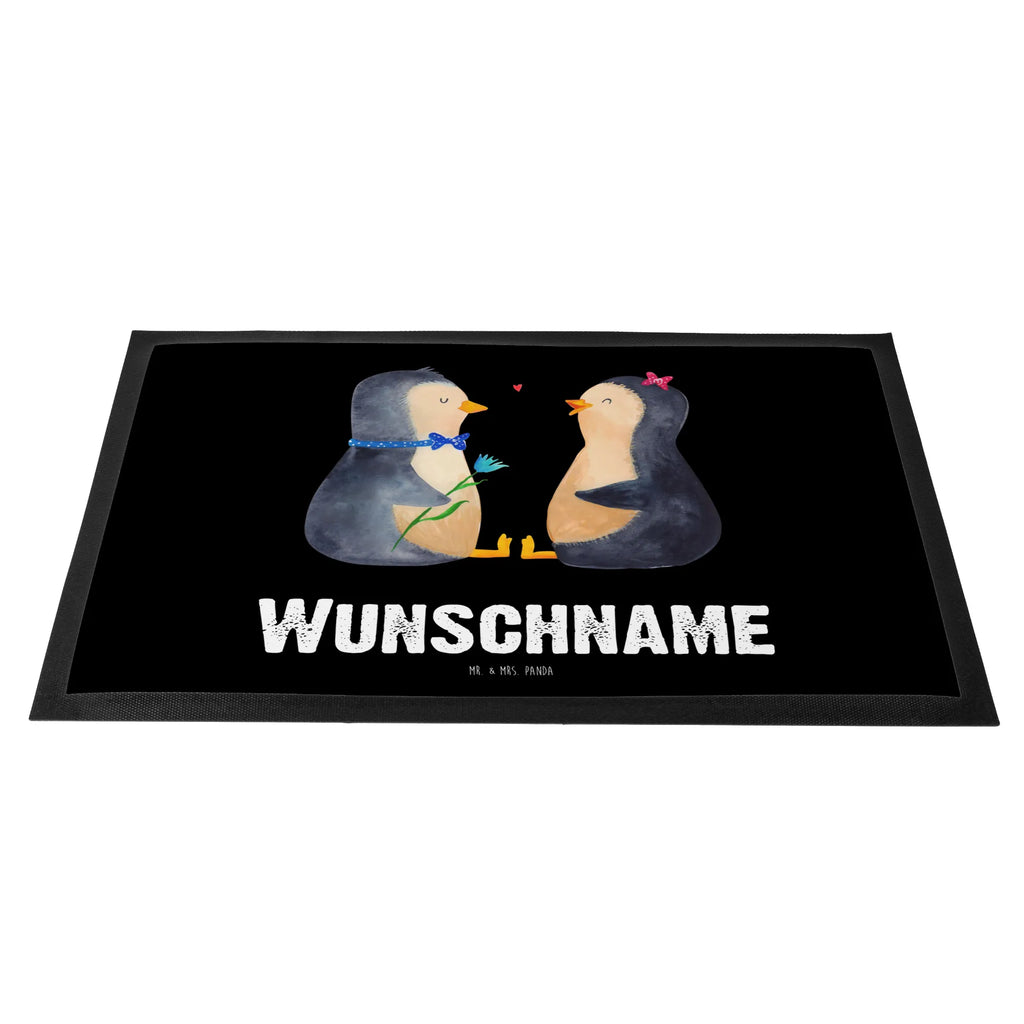 Personalisierte Fußmatte Pinguin Pärchen Wunschnamen, Fußmatte mit Namen, Personalisieruung, Personalisiert, Türvorleger mit Namen, Fußmatte bedrucken, Türvorleger personalisiert, Namensfussmatte, Haustürmatte personalisiert, Personalisierte Fußmatte, Bedrucken, Pinguin, Liebesbeweis, Jahrestag, Pinguine, Liebe, Liebespaar, Hochzeitsgeschenk, Hochzeitstag, Traumpaar, Liebesgeschenk, Hochzeit, Verlobung, große Liebe