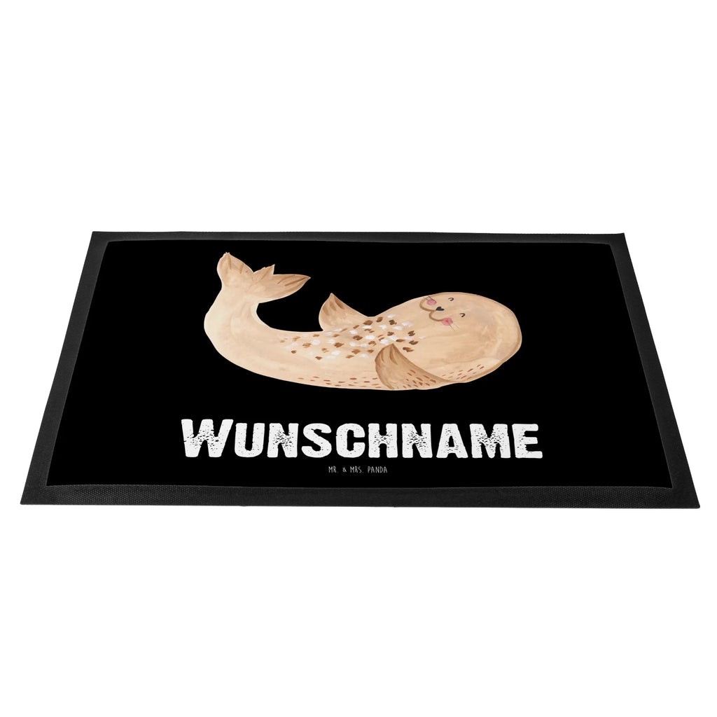Personalisierte Fußmatte Robbe liegend Türvorleger personalisiert, Wunschnamen, Fußmatte mit Namen, Bedrucken, Fußmatte bedrucken, Türvorleger mit Namen, Personalisierte Fußmatte, Haustürmatte personalisiert, Personalisiert, Namensfussmatte, Personalisieruung, Tiermotive, Gute Laune, lustige Sprüche, Tiere, Strand, Robben, Lachen, Robbe, Meerestier, Freude, Ostsee, Nordsee, Seehund