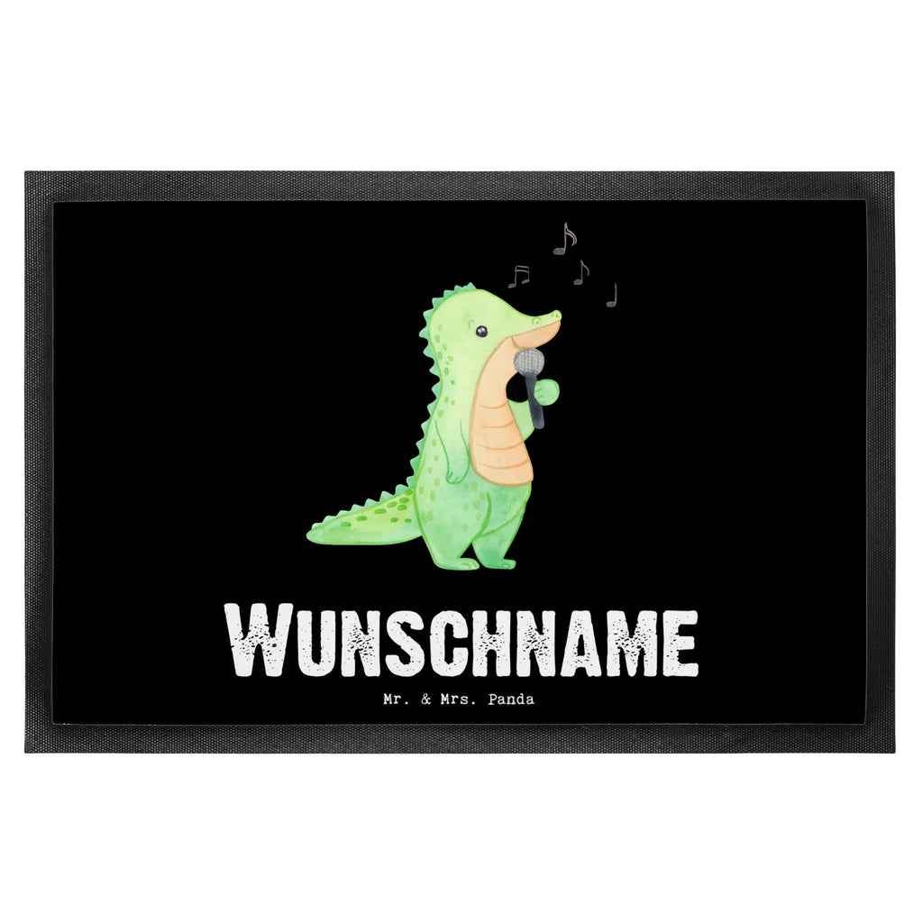 Personalisierte Fußmatte Krokodil Singen Namensfussmatte, Personalisieruung, Fußmatte mit Namen, Türvorleger mit Namen, Bedrucken, Personalisierte Fußmatte, Wunschnamen, Fußmatte bedrucken, Personalisiert, Haustürmatte personalisiert, Türvorleger personalisiert, Geschenk, Sport, Sportart, Hobby, Schenken, Danke, Dankeschön, Auszeichnung, Gewinn, Sportler, Gesang, Band, Singen, Live Auftritt, Hobbysänger