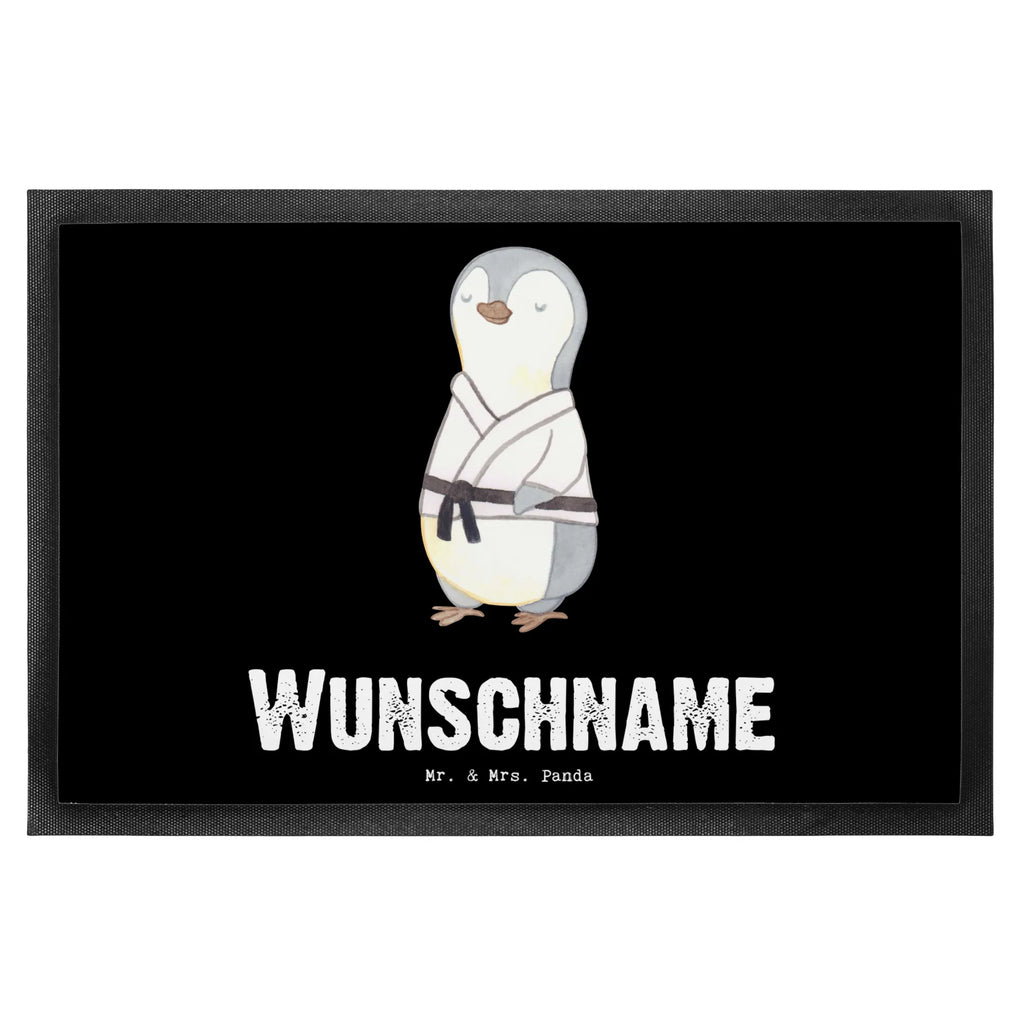 Personalisierte Fußmatte Pinguin Karate Wunschnamen, Türvorleger personalisiert, Personalisieruung, Bedrucken, Fußmatte bedrucken, Namensfussmatte, Türvorleger mit Namen, Personalisierte Fußmatte, Haustürmatte personalisiert, Personalisiert, Fußmatte mit Namen, Geschenk, Sport, Sportart, Hobby, Schenken, Danke, Dankeschön, Auszeichnung, Gewinn, Sportler, Selbstverteidigung, Karate Verein, Kampfkunst, Karate, Kampfsportart