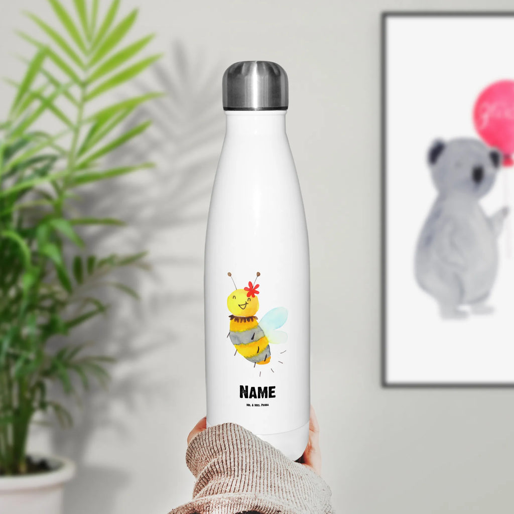 Personalisierte Thermosflasche Biene Blume Isolierflasche Mit Gravur, Spülmaschinenfeste Thermosflasche Mit Gravur, Thermoflasche Personalisiert, Thermosflasche Kinder Mit Namen, Thermosflasche Wandern Mit Gravur, Edelstahlflasche Mit Wunschtext, Thermosflasche Herren Mit Wunschtext, Thermosflasche 1 Liter Personalisiert, Thermosflasche Für Büro Mit Wunschtext, Moderne Thermosflasche Mit Text, Thermosflasche Für Tee Mit Namen, Thermosflasche 500ml Mit Gravur, Thermosflasche Damen Personalisiert, Kalthalteflasche Mit Wunschtext, Flasche Für Kohlensäure Mit Gravur, Getränkeflasche Personalisiert, Robuste Thermosflasche Personalisiert, Thermosflasche Mit Drehverschluss Und Gravur, Trinkflasche Isoliert Mit Namen, Umweltfreundliche Thermosflasche Mit Wunschtext, Thermoflasche Edelstahl Mit Gravur, Nachhaltige Thermosflasche Mit Gravur, Thermosflasche Mit Wunschtext, Thermosflasche 750ml Mit Namen, Vakuumflasche Mit Namen, Thermosflasche Für Kaffee Mit Wunschtext, Personalisierte Thermosflasche, Auslaufsichere Thermosflasche Mit Wunschtext, Leichte Thermosflasche Mit Wunschtext, Warmhalteflasche Personalisiert, Thermosflasche Für Schule Mit Gravur, Thermosflasche Reisen Mit Namen, Thermoskanne Unterwegs Mit Namen, Thermosflasche Mit Trinkverschluss Und Namen, BPA-Freie Thermosflasche Mit Namen, Thermosflasche Für Sport Mit Namen, Sommerflasche Mit Wunschtext, Doppelwandige Trinkflasche Mit Gravur, Thermosflasche Mit Namen, Thermosflasche Outdoor Mit Gravur, Klassische Thermosflasche Mit Namen, Thermosflasche Für Wasser Personalisiert, Biene, Wespe, Hummel