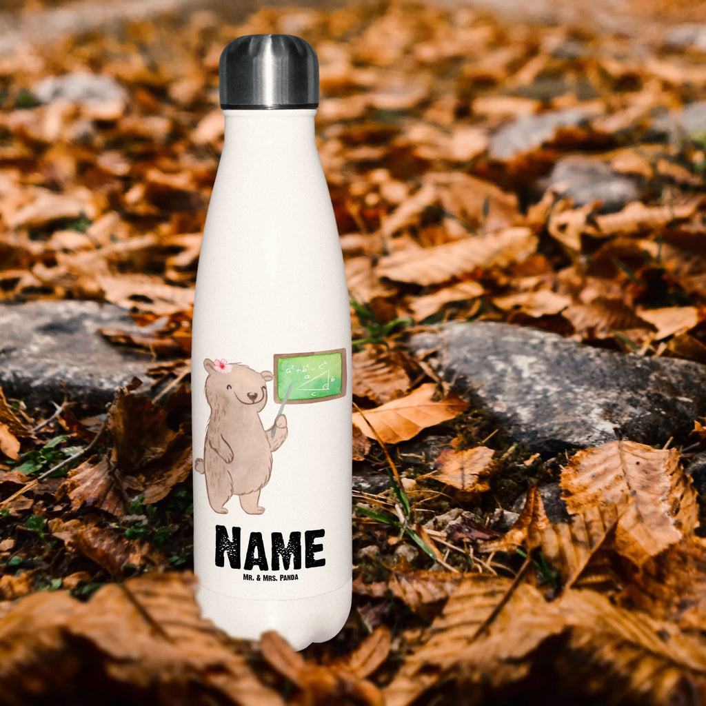 Personalisierte Thermosflasche Nachhilfelehrer Mathe mit Herz Thermosflasche Mit Wunschtext, Nachhaltige Thermosflasche Mit Gravur, Thermosflasche Herren Mit Wunschtext, Thermosflasche Mit Namen, Thermoskanne Unterwegs Mit Namen, Thermosflasche 500ml Mit Gravur, Thermosflasche Für Sport Mit Namen, Thermosflasche Damen Personalisiert, Moderne Thermosflasche Mit Text, Umweltfreundliche Thermosflasche Mit Wunschtext, Thermosflasche Mit Trinkverschluss Und Namen, Trinkflasche Isoliert Mit Namen, Thermosflasche Kinder Mit Namen, Thermoflasche Personalisiert, BPA-Freie Thermosflasche Mit Namen, Flasche Für Kohlensäure Mit Gravur, Leichte Thermosflasche Mit Wunschtext, Warmhalteflasche Personalisiert, Kalthalteflasche Mit Wunschtext, Sommerflasche Mit Wunschtext, Thermosflasche Für Tee Mit Namen, Thermosflasche 750ml Mit Namen, Edelstahlflasche Mit Wunschtext, Thermoflasche Edelstahl Mit Gravur, Klassische Thermosflasche Mit Namen, Vakuumflasche Mit Namen, Thermosflasche Outdoor Mit Gravur, Thermosflasche Für Wasser Personalisiert, Doppelwandige Trinkflasche Mit Gravur, Thermosflasche Reisen Mit Namen, Thermosflasche Für Kaffee Mit Wunschtext, Thermosflasche Für Büro Mit Wunschtext, Getränkeflasche Personalisiert, Robuste Thermosflasche Personalisiert, Thermosflasche Mit Drehverschluss Und Gravur, Thermosflasche Wandern Mit Gravur, Thermosflasche 1 Liter Personalisiert, Thermosflasche Für Schule Mit Gravur, Spülmaschinenfeste Thermosflasche Mit Gravur, Personalisierte Thermosflasche, Auslaufsichere Thermosflasche Mit Wunschtext, Isolierflasche Mit Gravur, Beruf, Ausbildung, Jubiläum, Abschied, Rente, Kollege, Kollegin, Geschenk, Schenken, Arbeitskollege, Mitarbeiter, Firma, Danke, Dankeschön, Nachhilfeunterrricht, Mathe Nachhilfe, Mathematik Nachhilfelehrer