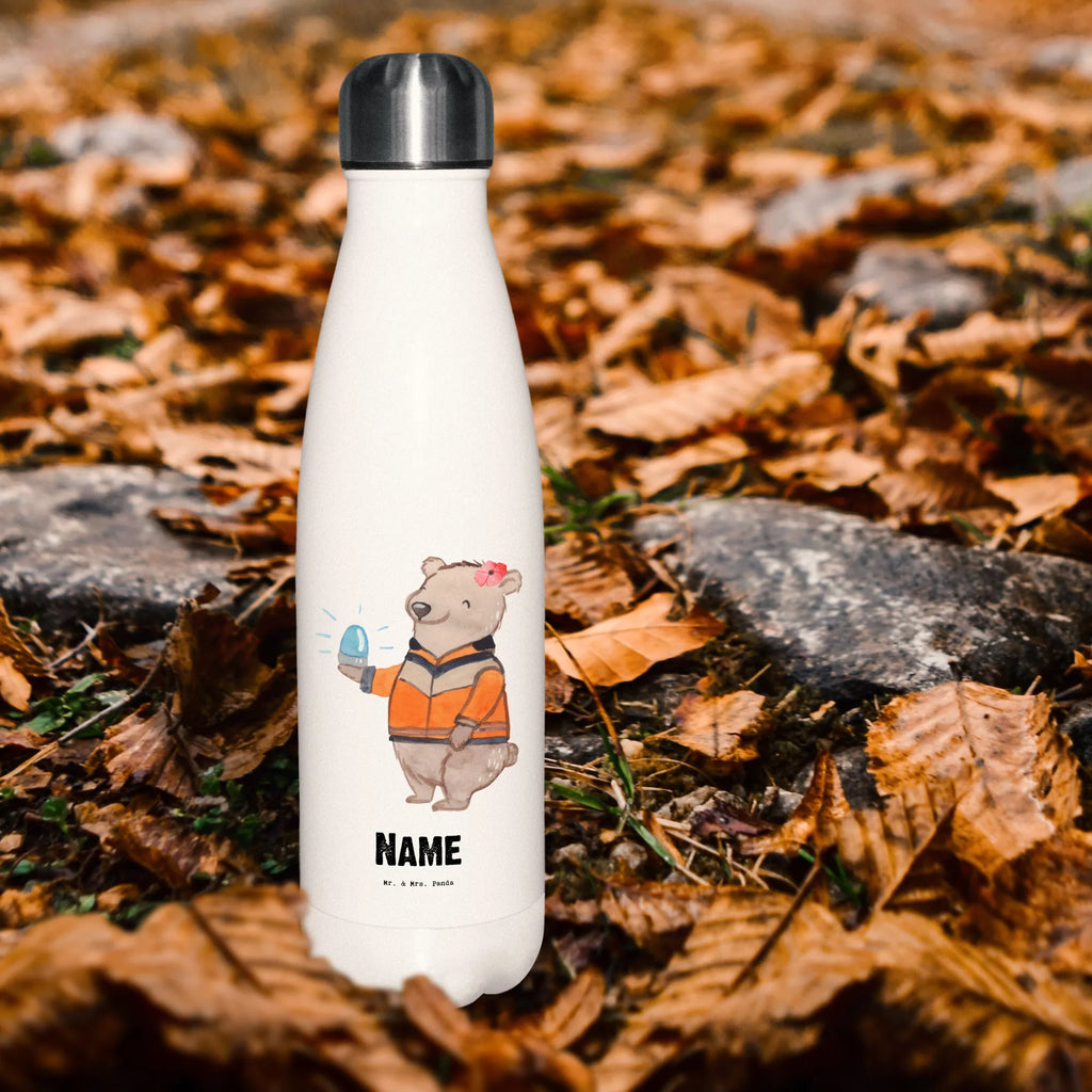 Personalisierte Thermosflasche Rettungssanitäterin mit Herz Thermoskanne Unterwegs Mit Namen, Thermoflasche Edelstahl Mit Gravur, Doppelwandige Trinkflasche Mit Gravur, Thermosflasche Wandern Mit Gravur, Umweltfreundliche Thermosflasche Mit Wunschtext, Spülmaschinenfeste Thermosflasche Mit Gravur, Thermosflasche Für Kaffee Mit Wunschtext, Kalthalteflasche Mit Wunschtext, Leichte Thermosflasche Mit Wunschtext, Thermosflasche Für Büro Mit Wunschtext, Edelstahlflasche Mit Wunschtext, BPA-Freie Thermosflasche Mit Namen, Personalisierte Thermosflasche, Thermosflasche Mit Drehverschluss Und Gravur, Nachhaltige Thermosflasche Mit Gravur, Vakuumflasche Mit Namen, Robuste Thermosflasche Personalisiert, Thermosflasche Herren Mit Wunschtext, Thermosflasche Für Schule Mit Gravur, Thermosflasche Mit Wunschtext, Thermosflasche Mit Namen, Thermoflasche Personalisiert, Trinkflasche Isoliert Mit Namen, Auslaufsichere Thermosflasche Mit Wunschtext, Flasche Für Kohlensäure Mit Gravur, Sommerflasche Mit Wunschtext, Klassische Thermosflasche Mit Namen, Isolierflasche Mit Gravur, Thermosflasche Für Sport Mit Namen, Warmhalteflasche Personalisiert, Thermosflasche Für Tee Mit Namen, Moderne Thermosflasche Mit Text, Thermosflasche 1 Liter Personalisiert, Thermosflasche 750ml Mit Namen, Thermosflasche Mit Trinkverschluss Und Namen, Thermosflasche Outdoor Mit Gravur, Thermosflasche Für Wasser Personalisiert, Thermosflasche Kinder Mit Namen, Getränkeflasche Personalisiert, Thermosflasche 500ml Mit Gravur, Thermosflasche Reisen Mit Namen, Thermosflasche Damen Personalisiert, Beruf, Ausbildung, Jubiläum, Abschied, Rente, Kollege, Kollegin, Geschenk, Schenken, Arbeitskollege, Mitarbeiter, Firma, Danke, Dankeschön