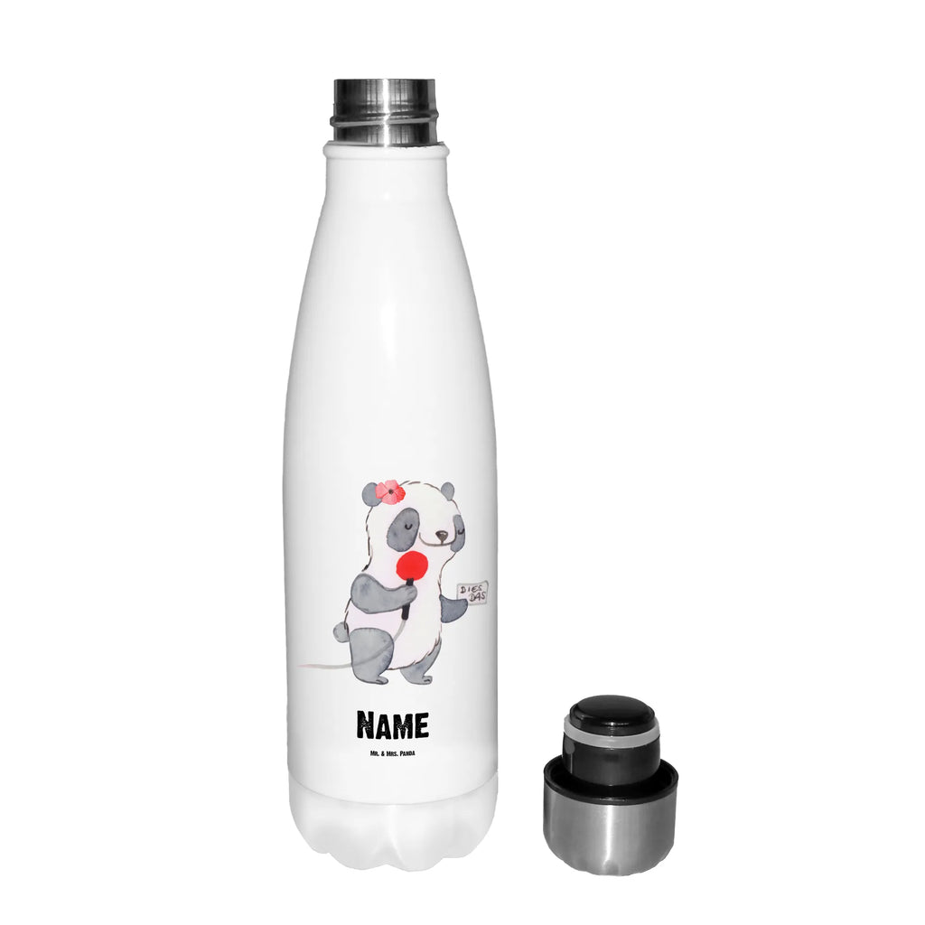 Personalisierte Thermosflasche Sportreporterin mit Herz Thermosflasche Für Sport Mit Namen, Thermoflasche Personalisiert, Warmhalteflasche Personalisiert, Flasche Für Kohlensäure Mit Gravur, Thermosflasche Für Tee Mit Namen, Thermosflasche Mit Namen, Spülmaschinenfeste Thermosflasche Mit Gravur, Thermosflasche Für Schule Mit Gravur, Thermosflasche Für Büro Mit Wunschtext, Thermosflasche Reisen Mit Namen, Sommerflasche Mit Wunschtext, Personalisierte Thermosflasche, Thermosflasche Für Kaffee Mit Wunschtext, Leichte Thermosflasche Mit Wunschtext, Thermosflasche Outdoor Mit Gravur, Auslaufsichere Thermosflasche Mit Wunschtext, BPA-Freie Thermosflasche Mit Namen, Getränkeflasche Personalisiert, Thermoskanne Unterwegs Mit Namen, Umweltfreundliche Thermosflasche Mit Wunschtext, Thermosflasche Mit Wunschtext, Trinkflasche Isoliert Mit Namen, Vakuumflasche Mit Namen, Robuste Thermosflasche Personalisiert, Thermosflasche Kinder Mit Namen, Thermosflasche Wandern Mit Gravur, Thermosflasche 1 Liter Personalisiert, Thermosflasche Damen Personalisiert, Moderne Thermosflasche Mit Text, Thermosflasche 750ml Mit Namen, Klassische Thermosflasche Mit Namen, Thermosflasche Herren Mit Wunschtext, Thermosflasche Mit Drehverschluss Und Gravur, Thermosflasche 500ml Mit Gravur, Thermosflasche Mit Trinkverschluss Und Namen, Isolierflasche Mit Gravur, Thermosflasche Für Wasser Personalisiert, Edelstahlflasche Mit Wunschtext, Kalthalteflasche Mit Wunschtext, Doppelwandige Trinkflasche Mit Gravur, Thermoflasche Edelstahl Mit Gravur, Nachhaltige Thermosflasche Mit Gravur, Beruf, Ausbildung, Jubiläum, Abschied, Rente, Kollege, Kollegin, Geschenk, Schenken, Arbeitskollege, Mitarbeiter, Firma, Danke, Dankeschön