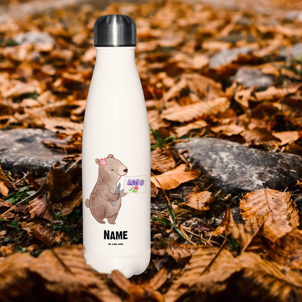 Personalisierte Thermosflasche Werbetechnikerin mit Herz Thermosflasche Mit Wunschtext, Klassische Thermosflasche Mit Namen, Robuste Thermosflasche Personalisiert, Edelstahlflasche Mit Wunschtext, Auslaufsichere Thermosflasche Mit Wunschtext, Thermosflasche Für Kaffee Mit Wunschtext, Moderne Thermosflasche Mit Text, Thermosflasche 1 Liter Personalisiert, Spülmaschinenfeste Thermosflasche Mit Gravur, BPA-Freie Thermosflasche Mit Namen, Thermosflasche Für Büro Mit Wunschtext, Thermosflasche Herren Mit Wunschtext, Isolierflasche Mit Gravur, Thermosflasche Outdoor Mit Gravur, Thermosflasche 500ml Mit Gravur, Thermosflasche Reisen Mit Namen, Vakuumflasche Mit Namen, Personalisierte Thermosflasche, Thermosflasche Damen Personalisiert, Thermosflasche Für Sport Mit Namen, Thermoflasche Personalisiert, Thermosflasche Mit Namen, Nachhaltige Thermosflasche Mit Gravur, Umweltfreundliche Thermosflasche Mit Wunschtext, Thermosflasche Kinder Mit Namen, Doppelwandige Trinkflasche Mit Gravur, Thermosflasche Wandern Mit Gravur, Sommerflasche Mit Wunschtext, Thermosflasche 750ml Mit Namen, Kalthalteflasche Mit Wunschtext, Thermosflasche Für Wasser Personalisiert, Flasche Für Kohlensäure Mit Gravur, Warmhalteflasche Personalisiert, Thermoflasche Edelstahl Mit Gravur, Thermosflasche Für Schule Mit Gravur, Thermosflasche Mit Trinkverschluss Und Namen, Thermosflasche Für Tee Mit Namen, Leichte Thermosflasche Mit Wunschtext, Trinkflasche Isoliert Mit Namen, Thermoskanne Unterwegs Mit Namen, Thermosflasche Mit Drehverschluss Und Gravur, Getränkeflasche Personalisiert, Geschenk, Schenken, Jubiläum, Danke, Dankeschön, Beruf, Ausbildung, Abschied, Rente, Kollege, Kollegin, Arbeitskollege, Mitarbeiter, Firma