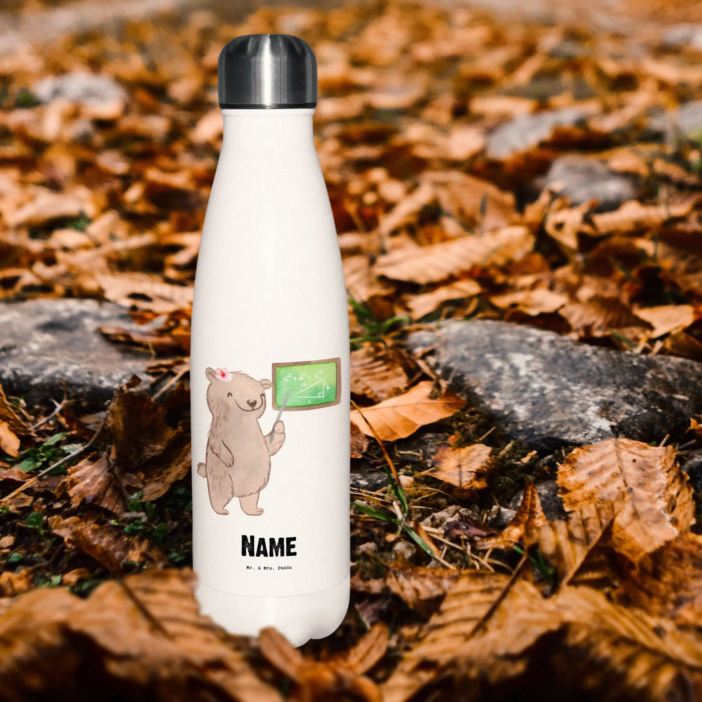 Personalisierte Thermosflasche Mathematiklehrerin mit Herz Spülmaschinenfeste Thermosflasche Mit Gravur, Doppelwandige Trinkflasche Mit Gravur, Thermoflasche Edelstahl Mit Gravur, Thermosflasche Für Wasser Personalisiert, Thermosflasche Für Sport Mit Namen, Thermosflasche Reisen Mit Namen, Klassische Thermosflasche Mit Namen, Thermosflasche Für Tee Mit Namen, Thermosflasche Für Kaffee Mit Wunschtext, Warmhalteflasche Personalisiert, Thermosflasche Herren Mit Wunschtext, Sommerflasche Mit Wunschtext, Moderne Thermosflasche Mit Text, Getränkeflasche Personalisiert, Thermosflasche Kinder Mit Namen, Thermosflasche 750ml Mit Namen, Thermoskanne Unterwegs Mit Namen, Personalisierte Thermosflasche, Flasche Für Kohlensäure Mit Gravur, Thermosflasche Damen Personalisiert, Thermosflasche Mit Trinkverschluss Und Namen, Thermosflasche Mit Drehverschluss Und Gravur, Thermosflasche Mit Wunschtext, Edelstahlflasche Mit Wunschtext, Thermosflasche Für Schule Mit Gravur, Thermosflasche 500ml Mit Gravur, BPA-Freie Thermosflasche Mit Namen, Thermoflasche Personalisiert, Thermosflasche Für Büro Mit Wunschtext, Vakuumflasche Mit Namen, Isolierflasche Mit Gravur, Robuste Thermosflasche Personalisiert, Thermosflasche 1 Liter Personalisiert, Umweltfreundliche Thermosflasche Mit Wunschtext, Thermosflasche Mit Namen, Kalthalteflasche Mit Wunschtext, Auslaufsichere Thermosflasche Mit Wunschtext, Thermosflasche Outdoor Mit Gravur, Trinkflasche Isoliert Mit Namen, Thermosflasche Wandern Mit Gravur, Nachhaltige Thermosflasche Mit Gravur, Leichte Thermosflasche Mit Wunschtext, Beruf, Ausbildung, Jubiläum, Abschied, Rente, Kollege, Kollegin, Geschenk, Schenken, Arbeitskollege, Mitarbeiter, Firma, Danke, Dankeschön, Mathelehrerin, Referendariat, Lehramtstudent, Mathematiklehrerin, Mathe, Matheunterricht, Lehrer