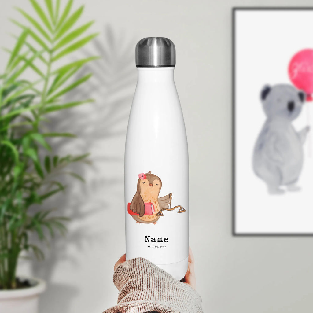 Personalisierte Thermosflasche Juristin mit Herz Sommerflasche Mit Wunschtext, Thermosflasche Herren Mit Wunschtext, BPA-Freie Thermosflasche Mit Namen, Thermoflasche Personalisiert, Thermosflasche 750ml Mit Namen, Vakuumflasche Mit Namen, Kalthalteflasche Mit Wunschtext, Trinkflasche Isoliert Mit Namen, Thermosflasche Reisen Mit Namen, Thermosflasche Mit Drehverschluss Und Gravur, Thermosflasche Mit Trinkverschluss Und Namen, Isolierflasche Mit Gravur, Thermosflasche Mit Namen, Nachhaltige Thermosflasche Mit Gravur, Thermosflasche Wandern Mit Gravur, Thermosflasche Outdoor Mit Gravur, Spülmaschinenfeste Thermosflasche Mit Gravur, Thermoskanne Unterwegs Mit Namen, Thermosflasche Für Schule Mit Gravur, Thermosflasche Kinder Mit Namen, Thermosflasche Für Wasser Personalisiert, Thermosflasche Für Büro Mit Wunschtext, Leichte Thermosflasche Mit Wunschtext, Personalisierte Thermosflasche, Warmhalteflasche Personalisiert, Umweltfreundliche Thermosflasche Mit Wunschtext, Thermosflasche Für Kaffee Mit Wunschtext, Thermosflasche Mit Wunschtext, Thermosflasche Für Sport Mit Namen, Thermosflasche 1 Liter Personalisiert, Klassische Thermosflasche Mit Namen, Edelstahlflasche Mit Wunschtext, Thermosflasche 500ml Mit Gravur, Doppelwandige Trinkflasche Mit Gravur, Thermosflasche Damen Personalisiert, Thermosflasche Für Tee Mit Namen, Thermoflasche Edelstahl Mit Gravur, Getränkeflasche Personalisiert, Robuste Thermosflasche Personalisiert, Moderne Thermosflasche Mit Text, Auslaufsichere Thermosflasche Mit Wunschtext, Flasche Für Kohlensäure Mit Gravur, Beruf, Ausbildung, Jubiläum, Abschied, Rente, Kollege, Kollegin, Geschenk, Schenken, Arbeitskollege, Mitarbeiter, Firma, Danke, Dankeschön, Anwältin, Juristin, Jura Studium, Jurastudent, Staatsexamen, Master of laws, Anwaltskanzlei