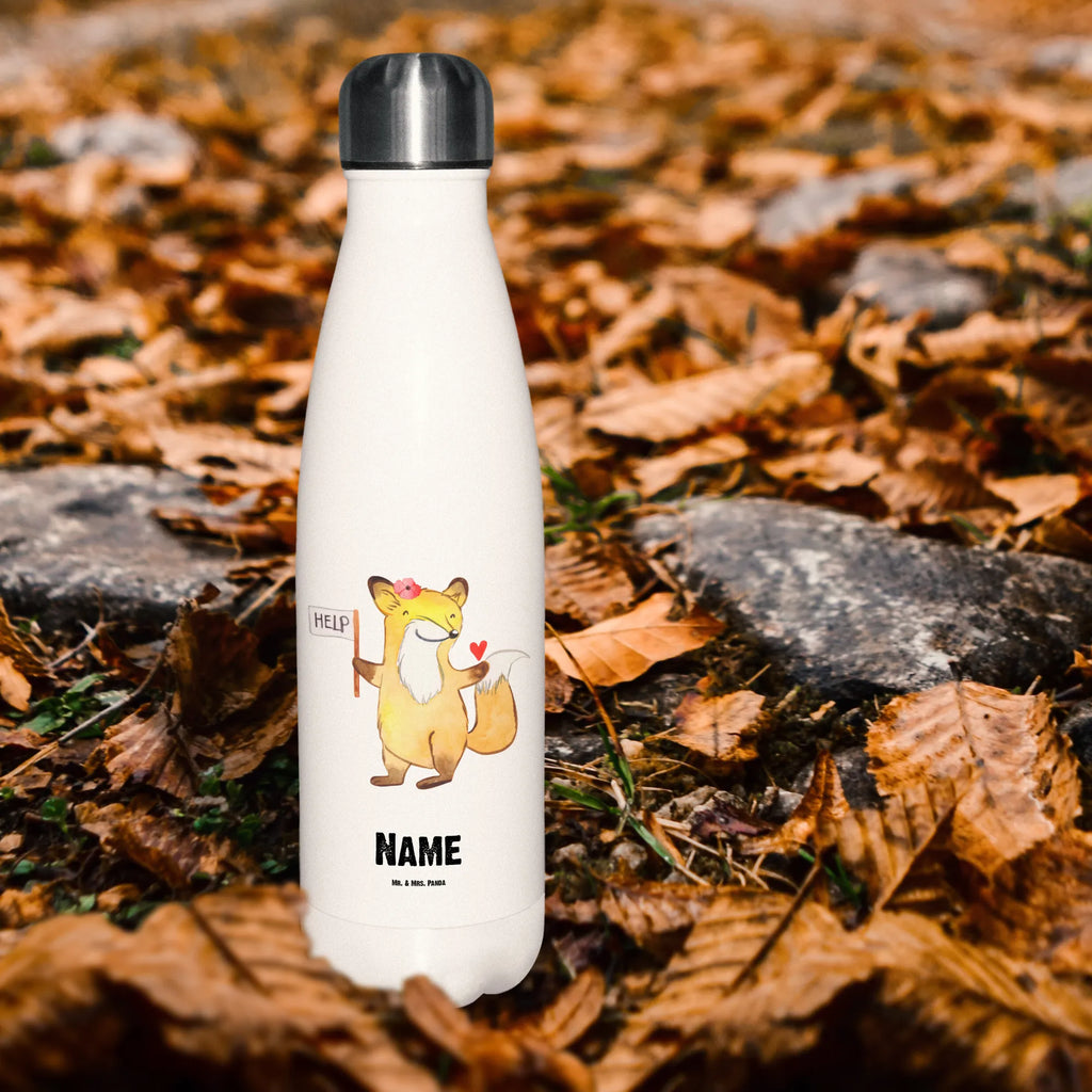 Personalisierte Thermosflasche Sozialarbeiterin mit Herz Thermosflasche Für Tee Mit Namen, Thermosflasche Für Schule Mit Gravur, Thermosflasche Mit Wunschtext, Thermosflasche Damen Personalisiert, Spülmaschinenfeste Thermosflasche Mit Gravur, Moderne Thermosflasche Mit Text, Nachhaltige Thermosflasche Mit Gravur, Thermosflasche Für Kaffee Mit Wunschtext, Thermosflasche Wandern Mit Gravur, Klassische Thermosflasche Mit Namen, Edelstahlflasche Mit Wunschtext, Auslaufsichere Thermosflasche Mit Wunschtext, Thermosflasche 500ml Mit Gravur, Thermosflasche Outdoor Mit Gravur, Personalisierte Thermosflasche, Thermosflasche Mit Trinkverschluss Und Namen, Trinkflasche Isoliert Mit Namen, Thermosflasche Mit Namen, Thermoflasche Edelstahl Mit Gravur, Getränkeflasche Personalisiert, Thermosflasche Kinder Mit Namen, Robuste Thermosflasche Personalisiert, Kalthalteflasche Mit Wunschtext, Umweltfreundliche Thermosflasche Mit Wunschtext, Sommerflasche Mit Wunschtext, Warmhalteflasche Personalisiert, Thermosflasche Für Büro Mit Wunschtext, Thermosflasche Für Wasser Personalisiert, Doppelwandige Trinkflasche Mit Gravur, Vakuumflasche Mit Namen, Thermoflasche Personalisiert, Thermosflasche Mit Drehverschluss Und Gravur, Thermosflasche Für Sport Mit Namen, BPA-Freie Thermosflasche Mit Namen, Flasche Für Kohlensäure Mit Gravur, Thermosflasche Herren Mit Wunschtext, Thermosflasche 1 Liter Personalisiert, Leichte Thermosflasche Mit Wunschtext, Thermosflasche Reisen Mit Namen, Thermoskanne Unterwegs Mit Namen, Isolierflasche Mit Gravur, Thermosflasche 750ml Mit Namen, Beruf, Ausbildung, Jubiläum, Abschied, Rente, Kollege, Kollegin, Geschenk, Schenken, Arbeitskollege, Mitarbeiter, Firma, Danke, Dankeschön