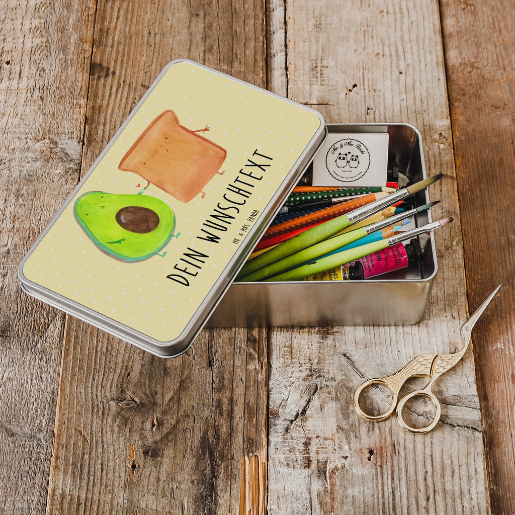 Personalisierte Metalldose Avocado + Toast Metalldose Mit Initialen, Blechdose Mit Spruch, Geschenkbox Metall Mit Namen, Aufbewahrungsbox Metall Mit Namen, Süßigkeitendose Mit Namen, Vintage Blechdose Personalisiert, Nostalgische Metalldose Mit Wunschtext, Personalisierte Metalldose, Bedruckte Metalldose Mit Wunschtext, Basteldose Mit Wunschtext, Schmuckdose Metall Personalisiert, Rechteckige Metalldose Mit Namen, Metalldose Mit Liebevollem Text, Verpackungsdose Mit Wunschtext, Metalldose Mit Wunschtext, Deko Metalldose Personalisiert, Runde Metalldose Mit Wunschtext, Personalisierbare Vorratsdose Metall, Teedose Mit Wunschtext, Große Metalldose Mit Gravur, Geschenkverpackung Metall Mit Gravur, Blechdose Mit Gravur, Vorratsdose Metall Mit Gravur, Vorratsbehälter Metall Mit Gravur, Metalldose Zum Selbstgestalten, Kleine Metalldose Mit Text, Keksdose Mit Gravur, Metalldose Für Kinder Mit Namen, Retro Metalldose Mit Gravur, Metalldose Mit Namen, Dose Aus Metall Mit Wunschtext, Metalldose Für Küche Mit Wunschtext, Aufbewahrungsdose Metall Personalisiert, Metalldose Für Erwachsene Personalisiert, Avocado, Veggie, Vegan, Gesund, Verlobt, Freund, Hochzeit, Freundin, Pärchen, Liebespaar, Jahrestag, Hochzeitsgeschenk, Verlobungsparty, Toast, Toastbrot, Jahrestagsgeschenk