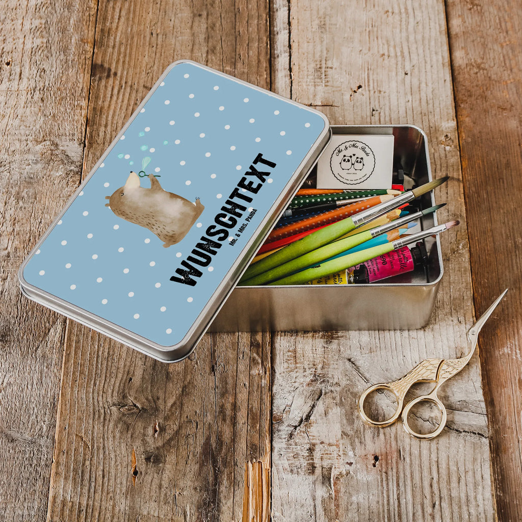 Personalisierte Metalldose Bär Seifenblasen Metalldose Mit Liebevollem Text, Schmuckdose Metall Personalisiert, Metalldose Mit Namen, Aufbewahrungsbox Metall Mit Namen, Geschenkbox Metall Mit Namen, Runde Metalldose Mit Wunschtext, Metalldose Mit Initialen, Personalisierbare Vorratsdose Metall, Deko Metalldose Personalisiert, Metalldose Für Kinder Mit Namen, Verpackungsdose Mit Wunschtext, Metalldose Mit Wunschtext, Rechteckige Metalldose Mit Namen, Kleine Metalldose Mit Text, Metalldose Für Erwachsene Personalisiert, Große Metalldose Mit Gravur, Personalisierte Metalldose, Keksdose Mit Gravur, Blechdose Mit Spruch, Vintage Blechdose Personalisiert, Basteldose Mit Wunschtext, Geschenkverpackung Metall Mit Gravur, Dose Aus Metall Mit Wunschtext, Nostalgische Metalldose Mit Wunschtext, Metalldose Für Küche Mit Wunschtext, Retro Metalldose Mit Gravur, Vorratsdose Metall Mit Gravur, Aufbewahrungsdose Metall Personalisiert, Vorratsbehälter Metall Mit Gravur, Teedose Mit Wunschtext, Bedruckte Metalldose Mit Wunschtext, Blechdose Mit Gravur, Süßigkeitendose Mit Namen, Teddy, Bär, Teddybär, Seifenblasen Bär Lustig Sein Glücklich Traurig Happy