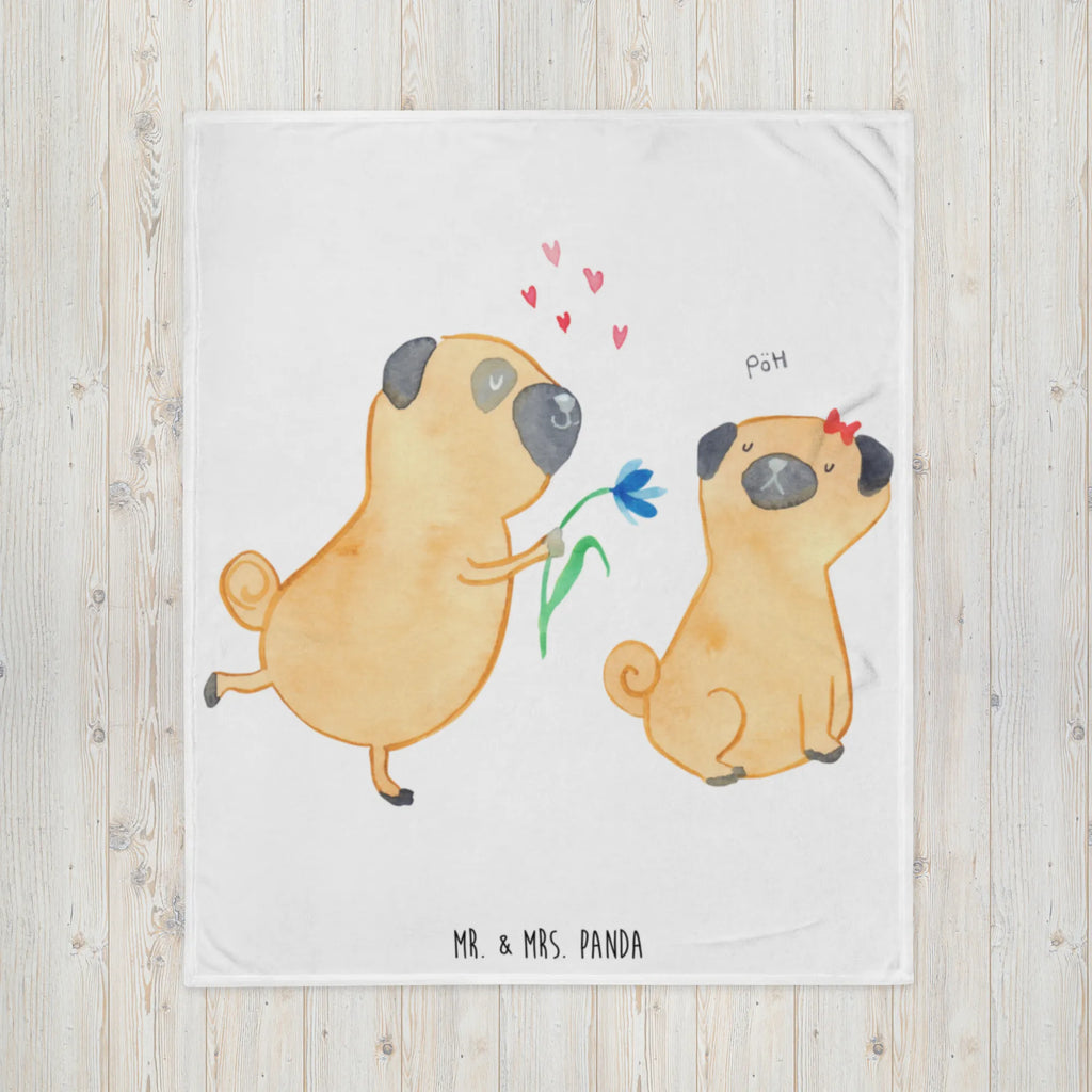 Kuscheldecke Mops verliebt Fleecedecke, Wohnzimmerdecke, Tagesdecke, Weihnachtsgeschenk, Mikrofaser Decke, Decke, Dekoration, Kinderdecke, Jahrestagsgeschenk, Wolldecke, Kuschelfleecedecke, Dekodecke, Sofadecke, Wohndecke, Gemütlich, Entspannen, Schmusedecke, Kuscheldecke XXL, Sprüche, Hunderasse, Hundebesitzer, Hund, Hundemotiv, Haustier, Tierliebhaber, Partner, Möpse, Liebe, Geschenk Freund, Mops, Liebesspruch. Verlobt, Verliebt, Hundeliebe