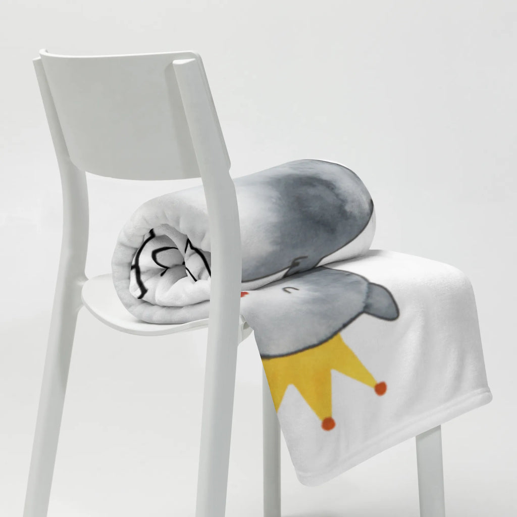 Koc kot Król Tagesdecke, Sofadecke, Wolldecke, Wohndecke, Decke, Katze, Katzenmotiv, Katzenfan, Katzendeko, Katzenfreund, Katzenliebhaber, Katzenprodukte, Katzenartikel, Katzenaccessoires, Katzensouvenirs, Katzenliebhaberprodukte, Katzenmotive, Katzenbesitzerin, Umzug, Einzug, Haustier, Katzen, Cat, erste eigenen Wohnung, Wohnung, Königin, Queen, Mietze, Familie, Mietzhaus, Katzenhalter, König, Cats, Kater