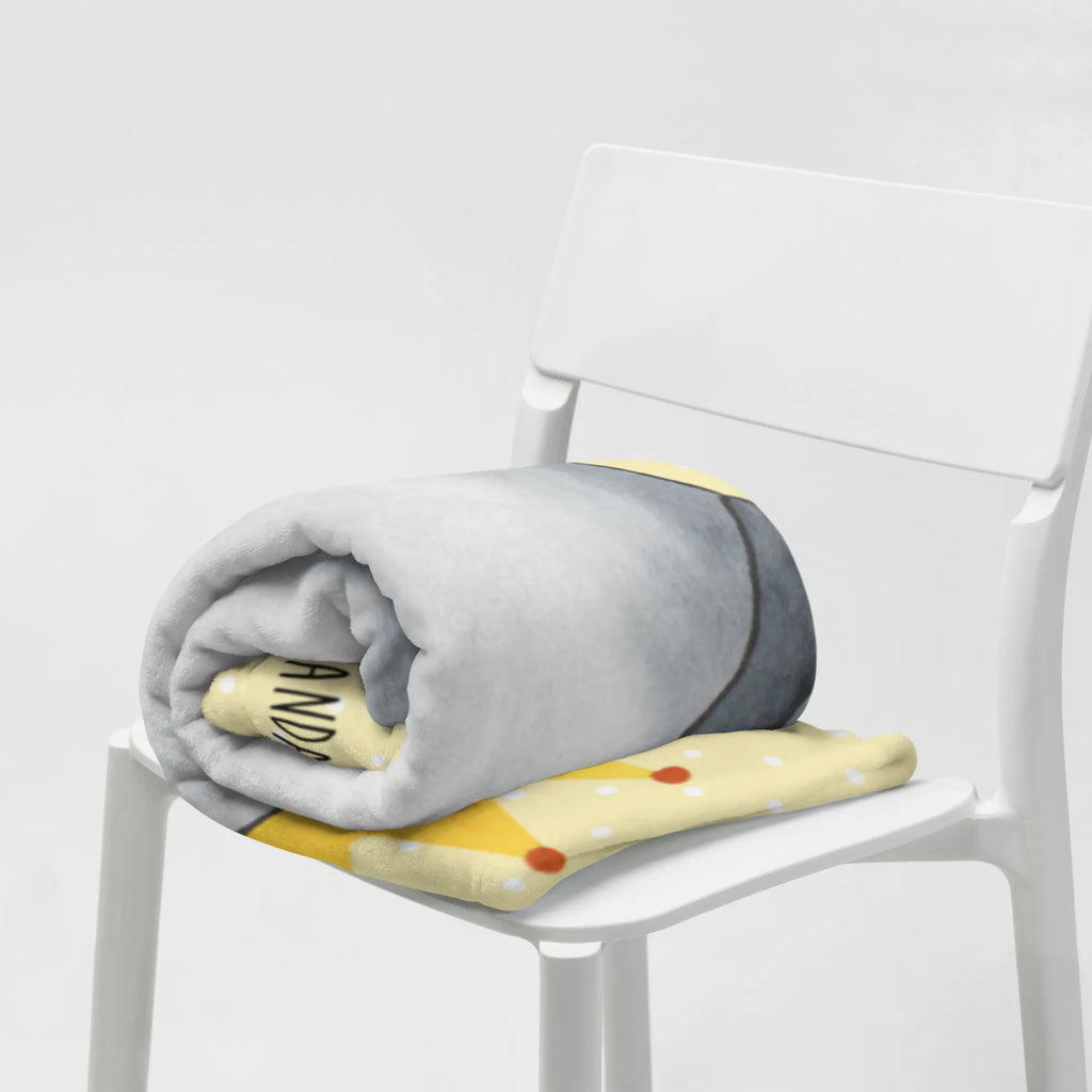 Koc kot Król Tagesdecke, Sofadecke, Wolldecke, Wohndecke, Decke, Katze, Katzenmotiv, Katzenfan, Katzendeko, Katzenfreund, Katzenliebhaber, Katzenprodukte, Katzenartikel, Katzenaccessoires, Katzensouvenirs, Katzenliebhaberprodukte, Katzenmotive, Katzenbesitzerin, Umzug, Einzug, Haustier, Katzen, Cat, erste eigenen Wohnung, Wohnung, Königin, Queen, Mietze, Familie, Mietzhaus, Katzenhalter, König, Cats, Kater