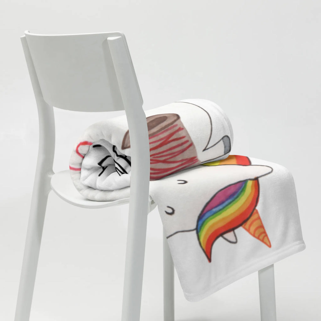 Blanket unicorn seamstress Wolldecke, Sofadecke, Wohndecke, Tagesdecke, Decke, Einhorn, Einhörner, Einhorn Deko, Unicorn, Näherin, Mädchen, Nähzimmer, Häkeln, basteln, Stricken, nähen, Freundin