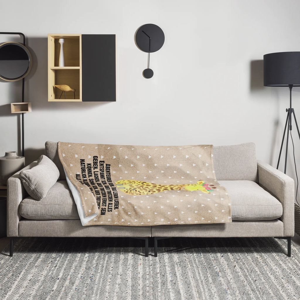 Kuscheldecke Giraffe Blumenkranz Mikrofaser Decke, Dekoration, Kuschelfleecedecke, Jahrestagsgeschenk, Wolldecke, Tagesdecke, Wohnzimmerdecke, Entspannen, Gemütlich, Kinderdecke, Dekodecke, Decke, Fleecedecke, Schmusedecke, Sofadecke, Kuscheldecke XXL, Wohndecke, Weihnachtsgeschenk, Wildtiere, Afrika, Abenteurer, Blumenkranz, Selbstliebe, Freundin, Giraffe