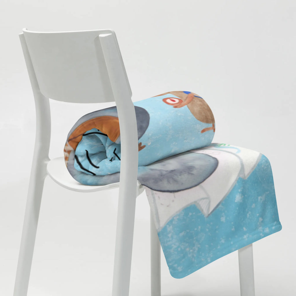 Kuscheldecke Pinguin & Maus Wanderer Entspannen, Mikrofaser Decke, Tagesdecke, Dekoration, Gemütlich, Kuschelfleecedecke, Decke, Wohnzimmerdecke, Weihnachtsgeschenk, Wohndecke, Fleecedecke, Schmusedecke, Jahrestagsgeschenk, Wolldecke, Kinderdecke, Sofadecke, Kuscheldecke XXL, Dekodecke, Pinguin, Wandern, Wanderlust, Ausflug, Abenteurer, Roadtrip, Pinguine, Abenteuer