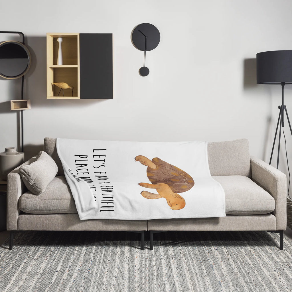 Kuscheldecke Schildkröte Marschieren Decke, Gemütlich, Fleecedecke, Wohnzimmerdecke, Wolldecke, Kuschelfleecedecke, Dekoration, Weihnachtsgeschenk, Entspannen, Sofadecke, Wohndecke, Jahrestagsgeschenk, Kuscheldecke XXL, Tagesdecke, Kinderdecke, Schmusedecke, Mikrofaser Decke, Dekodecke, Meer, Meerestiere, Urlaub, Get Lost, Abenteuer, Reiselust, Schildkröte, Neustart, Inspiration, Lieblingsmensch, Schildkröten, Motivation