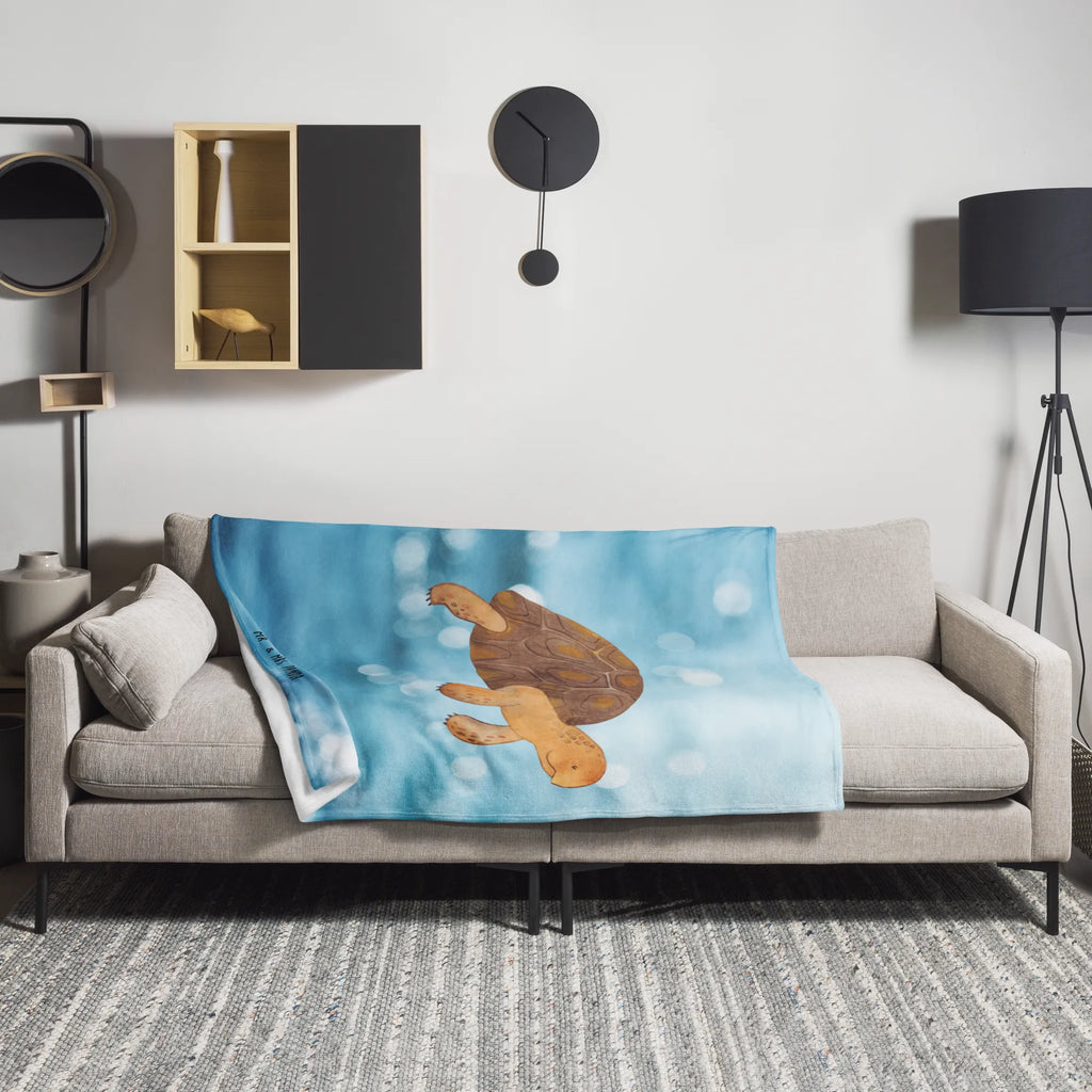 Kuscheldecke Schildkröte Marschieren Decke, Gemütlich, Fleecedecke, Wohnzimmerdecke, Wolldecke, Kuschelfleecedecke, Dekoration, Weihnachtsgeschenk, Entspannen, Sofadecke, Wohndecke, Jahrestagsgeschenk, Kuscheldecke XXL, Tagesdecke, Kinderdecke, Schmusedecke, Mikrofaser Decke, Dekodecke, Meer, Meerestiere, Urlaub, Get Lost, Abenteuer, Reiselust, Schildkröte, Neustart, Inspiration, Lieblingsmensch, Schildkröten, Motivation