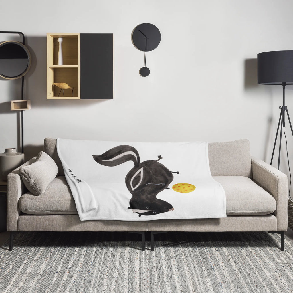 Kuscheldecke Stinktier Ball Tagesdecke, Wolldecke, Decke, Sofadecke, Wohndecke, Stinktier, Skunk, Weisheit, verspielt, Stinki, Stinker, Raubtier, Wildtier