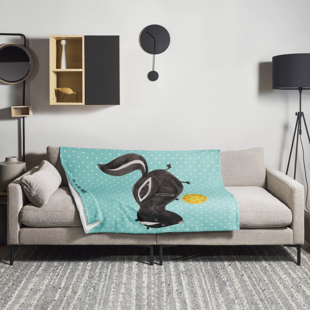 Kuscheldecke Stinktier Ball Tagesdecke, Wolldecke, Decke, Sofadecke, Wohndecke, Stinktier, Skunk, Weisheit, verspielt, Stinki, Stinker, Raubtier, Wildtier