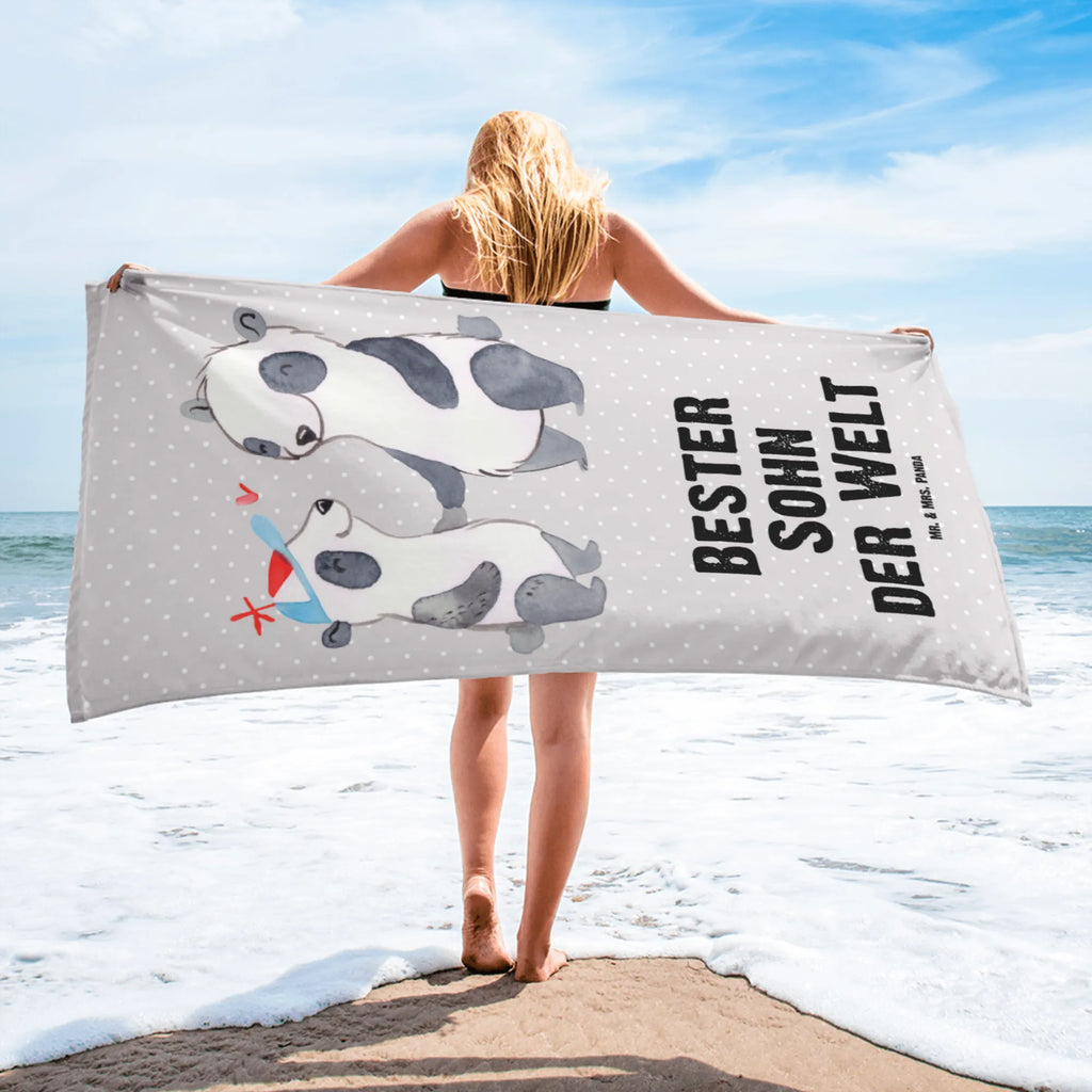 XL Badehandtuch Panda Bester Sohn der Welt Extra Großes Handtuch, XL Handtuch Bunt, Handtuch XL Klassisch, Duschtuch XL, Handtuch XL Für Männer, XL Handtuch Mit Muster, XL Handtuch Grau, Weiches XL Handtuch, Handtuch XL Aus Baumwolle, XL Handtuch, Saunatuch XL, Handtuch Für Strand XL, Handtuch Für Erwachsene XL, Badetuch Extra Groß, Handtuch Für Dusche XL, XL Handtuch Aus Bio Baumwolle, Umweltfreundliches Handtuch Groß, Flauschiges Handtuch XL, Badehandtuch XL, Waschbares Handtuch XL, Saugfähiges Großes Handtuch, Handtuch Für Sauna Groß, Mikrofaser Handtuch XL, Handtuch Übergröße, Handtuch XL Für Frauen, XL Handtuch Weiß, Handtuch Groß Für Sport, Großes Handtuch Unifarben, Pflegeleichtes Handtuch Groß, Großes Handtuch Für Badezimmer, Handtuch Für Wellness, Handtuch XL Geschenkidee, Handtuch Für Große Personen, Nachhaltiges Handtuch XL, Design Handtuch XL, Handtuch XL Für Kinder, Handtuch XL Modern, Strapazierfähiges XL Handtuch, Großes Handtuch, für, Dankeschön, Geschenk, Schenken, Geburtstag, Geburtstagsgeschenk, Geschenkidee, Danke, Bedanken, Mitbringsel, Freude machen, Geschenktipp, Bub, Bube, Sohnemann, Kind, Söhnchen, Belohnung, Nachkomme, Nachwuchs, Vater, Familie, Sohn