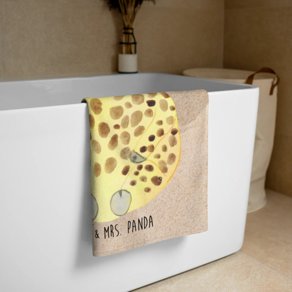 XL Badehandtuch Giraffe Blumenkranz Handtuch Übergröße, Badetuch Extra Groß, Handtuch XL Klassisch, Handtuch Für Dusche XL, Handtuch Für Erwachsene XL, Handtuch XL Für Frauen, Handtuch Groß Für Sport, XL Handtuch Weiß, Design Handtuch XL, Duschtuch XL, Handtuch Für Sauna Groß, Handtuch XL Aus Baumwolle, Flauschiges Handtuch XL, Nachhaltiges Handtuch XL, Mikrofaser Handtuch XL, Pflegeleichtes Handtuch Groß, Handtuch Für Strand XL, Saunatuch XL, Umweltfreundliches Handtuch Groß, XL Handtuch Grau, Handtuch XL Für Kinder, Großes Handtuch, Handtuch XL Für Männer, XL Handtuch Mit Muster, Saugfähiges Großes Handtuch, Badehandtuch XL, Großes Handtuch Unifarben, Weiches XL Handtuch, XL Handtuch Aus Bio Baumwolle, Handtuch Für Wellness, Extra Großes Handtuch, XL Handtuch, Handtuch Für Große Personen, Strapazierfähiges XL Handtuch, Waschbares Handtuch XL, XL Handtuch Bunt, Handtuch XL Modern, Großes Handtuch Für Badezimmer, Handtuch XL Geschenkidee, Afrika, Wildtiere, Giraffe, Selbstliebe, Abenteurer, Blumenkranz, Freundin