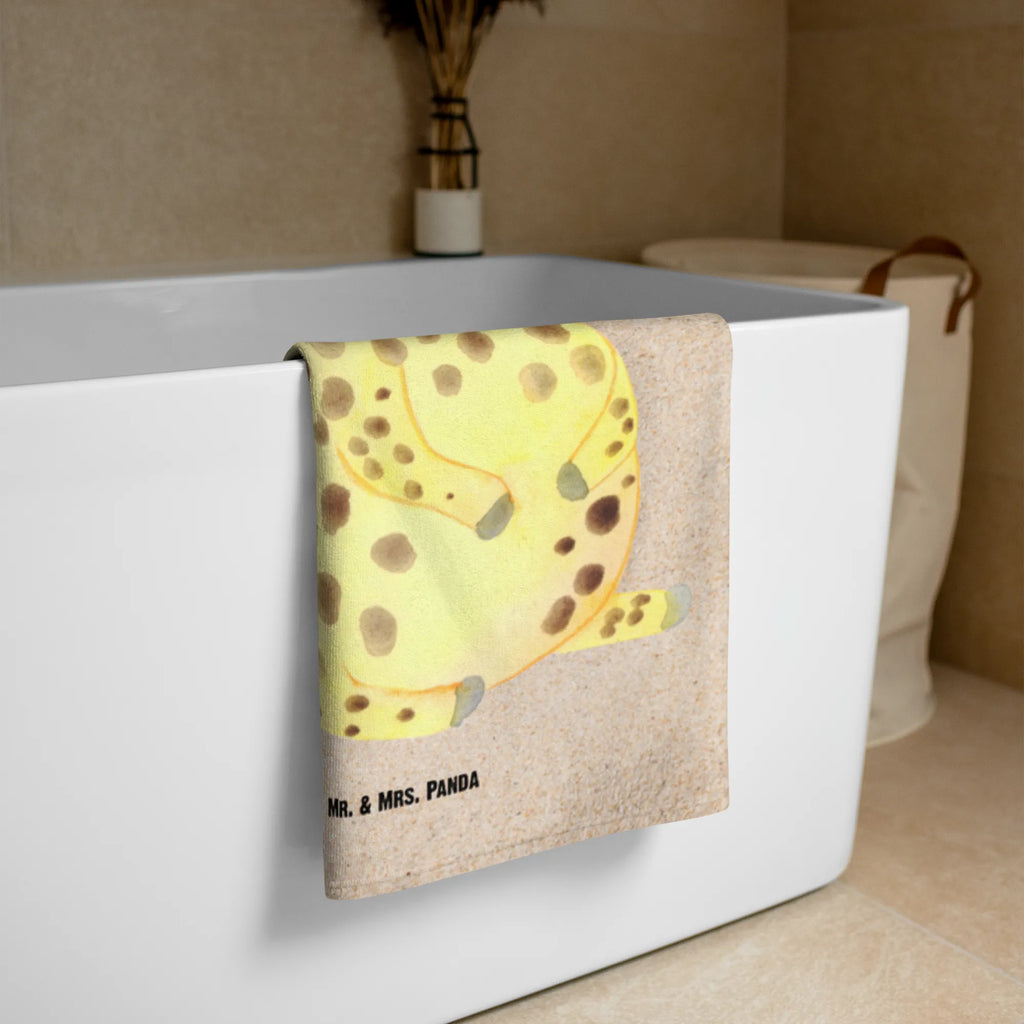 XL bath towel giraffe Satisfied Handtuch Für Dusche XL, Handtuch Für Erwachsene XL, Großes Handtuch Unifarben, Handtuch XL Aus Baumwolle, XL Handtuch, Saunatuch XL, Badetuch Extra Groß, Flauschiges Handtuch XL, Mikrofaser Handtuch XL, Design Handtuch XL, Waschbares Handtuch XL, Badehandtuch XL, XL Handtuch Bunt, Handtuch Für Sauna Groß, XL Handtuch Mit Muster, Handtuch XL Modern, Handtuch Groß Für Sport, Nachhaltiges Handtuch XL, Weiches XL Handtuch, Pflegeleichtes Handtuch Groß, Handtuch Übergröße, Strapazierfähiges XL Handtuch, Umweltfreundliches Handtuch Groß, XL Handtuch Weiß, Handtuch Für Große Personen, Handtuch XL Für Männer, Handtuch XL Klassisch, Handtuch Für Wellness, Großes Handtuch, Handtuch XL Für Frauen, Großes Handtuch Für Badezimmer, XL Handtuch Grau, XL Handtuch Aus Bio Baumwolle, Handtuch Für Strand XL, Duschtuch XL, Handtuch XL Geschenkidee, Extra Großes Handtuch, Saugfähiges Großes Handtuch, Handtuch XL Für Kinder, Afrika, Wildtiere, Abenteuer, Glück, Giraffe, Zufrieden