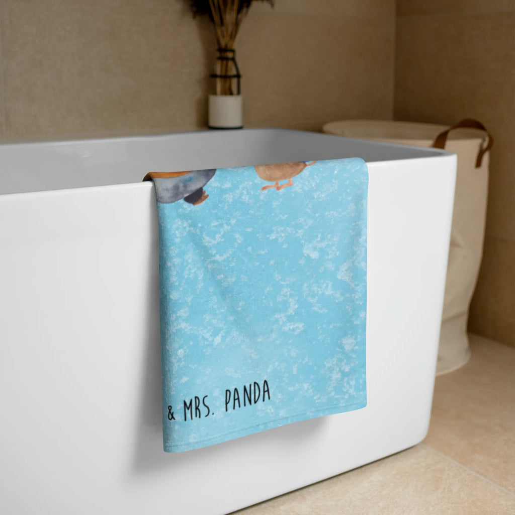 XL Badehandtuch Pinguin & Maus Wanderer Handtuch Für Wellness, XL Handtuch, XL Handtuch Bunt, XL Handtuch Weiß, Handtuch Für Dusche XL, Flauschiges Handtuch XL, Handtuch XL Für Frauen, Saugfähiges Großes Handtuch, Frottier, Strapazierfähiges XL Handtuch, Handtuch Für Große Personen, Groß, Handtuch XL Modern, XL Handtuch Aus Bio Baumwolle, Badetuch, Handtuch Für Sauna Groß, Wellnessgeschenk, Saunatuch XL, Handtuch Für Strand XL, Großes Handtuch Unifarben, Umweltfreundliches Handtuch Groß, Badetuch Kinder, Handtuch Für Erwachsene XL, XL Handtuch Mit Muster, Kinderhandtuch, Handtuch Groß Für Sport, Nachhaltiges Handtuch XL, Baumwoll Handtuch, Handtuch mit Motiv, Design Handtuch XL, Urlaub, Handtuch Übergröße, Handtuch XL Aus Baumwolle, Duschtuch XL, Waschbares Handtuch XL, Handtuch XL Geschenkidee, Mikrofaser Handtuch XL, Pflegeleichtes Handtuch Groß, Großes Handtuch Für Badezimmer, Reisehandtuch, Handtuch XL Klassisch, Badetuch Extra Groß, Saunahandtuch, Strandhandtuch, Weiches XL Handtuch, Großes Handtuch, Handtuch XL Für Männer, Badehandtuch XL, Extra Großes Handtuch, XL Handtuch Grau, Handtuch XL Für Kinder, Pinguin, Wanderlust, Abenteurer, Abenteuer, Pinguine, Roadtrip, Ausflug, Wandern