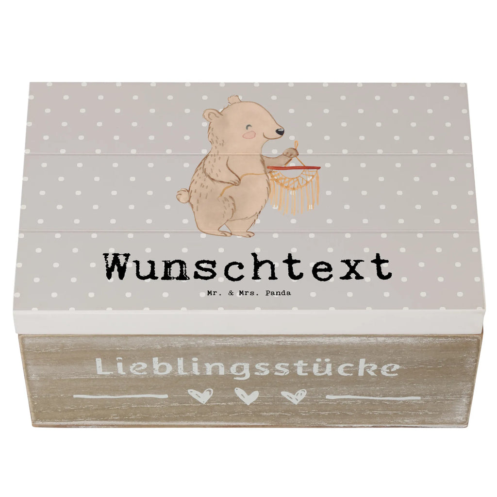 Personalisierte Holzkiste Bär Makramee Schatulle mit Namen, Dekokiste mit Namen, Holzkiste mit Namen, Aufbewahrungsbox Personalisiert, GEschenkdose personalisiert, Holzkiste Personalisiert, Aufbewahrungsbox mit Namen, Truhe Personalisiert, Schatulle Personalisiert, Erinnerungsbox Personalisiert, Erinnerungskiste, Dekokiste Personalisiert, Schatzkiste mit Namen, Geschenkbox personalisiert, Truhe mit Namen, Kiste mit Namen, Erinnerungsbox mit Namen, Schatzkiste Personalisiert, Erinnerungskiste Personalisiert, Kiste Personalisiert, mit Namen, Geschenk, Sport, Sportart, Hobby, Schenken, Danke, Dankeschön, Auszeichnung, Gewinn, Sportler, Makramee, Basteln mit Makramee, Basteln