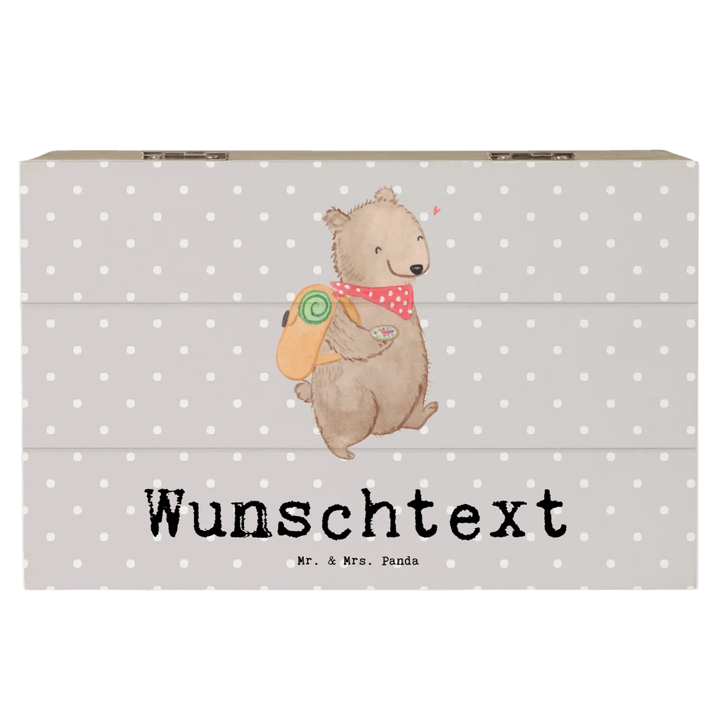 Personalisierte Holzkiste Bär Wandern mit Namen, Schatzkiste Personalisiert, Geschenkbox Personalisiert, Dekokiste mit Namen, Dekokiste Personalisiert, GEschenkdose Personalisiert, Schatulle mit Namen, Schatzkiste mit Namen, Kiste Personalisiert, Kiste mit Namen, Schatulle Personalisiert, Holzkiste mit Namen, Truhe Personalisiert, Erinnerungsbox mit Namen, Erinnerungskiste Personalisiert, Erinnerungsbox Personalisiert, Holzkiste Personalisiert, Truhe mit Namen, Aufbewahrungsbox mit Namen, Aufbewahrungsbox Personalisiert, Geschenk, Schenken, Sport, Sportart, Hobby, Danke, Dankeschön, Auszeichnung, Gewinn, Sportler, Outdoor Sport, Freizeitsport, Spazieren, Bergsteigen, Wandern, Wintertouren, Natur Entdecken