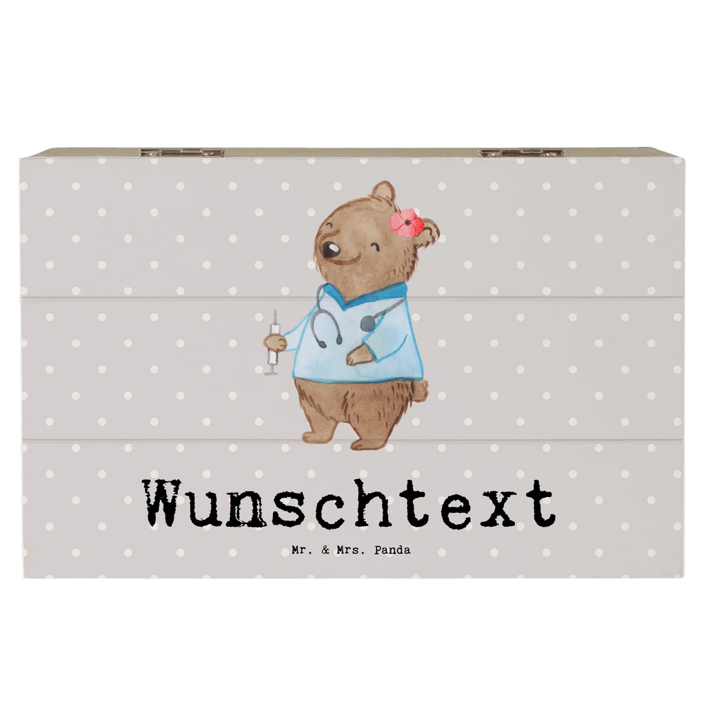 Personalisierte Holzkiste Krankenpflegehelferin Herz Aufbewahrungsbox Personalisiert, Kiste Personalisiert, Schatzkiste Personalisiert, Schatulle mit Namen, Schatulle Personalisiert, Truhe mit Namen, Dekokiste mit Namen, Truhe Personalisiert, Kiste mit Namen, Aufbewahrungsbox mit Namen, Holzkiste Personalisiert, Dekokiste Personalisiert, Holzkiste mit Namen, Geschenkbox Personalisiert, GEschenkdose Personalisiert, Erinnerungskiste Personalisiert, Erinnerungsbox Personalisiert, Schatzkiste mit Namen, Erinnerungsbox mit Namen, mit Namen, Beruf, Firma, Schenken, Mitarbeiter, Arbeitskollege, Danke, Kollegin, Geschenk, Kollege, Rente, Jubiläum, Abschied, Dankeschön, Ausbildung, Pflegehelferin, Krankenpflegehelferin, Pflegekraft