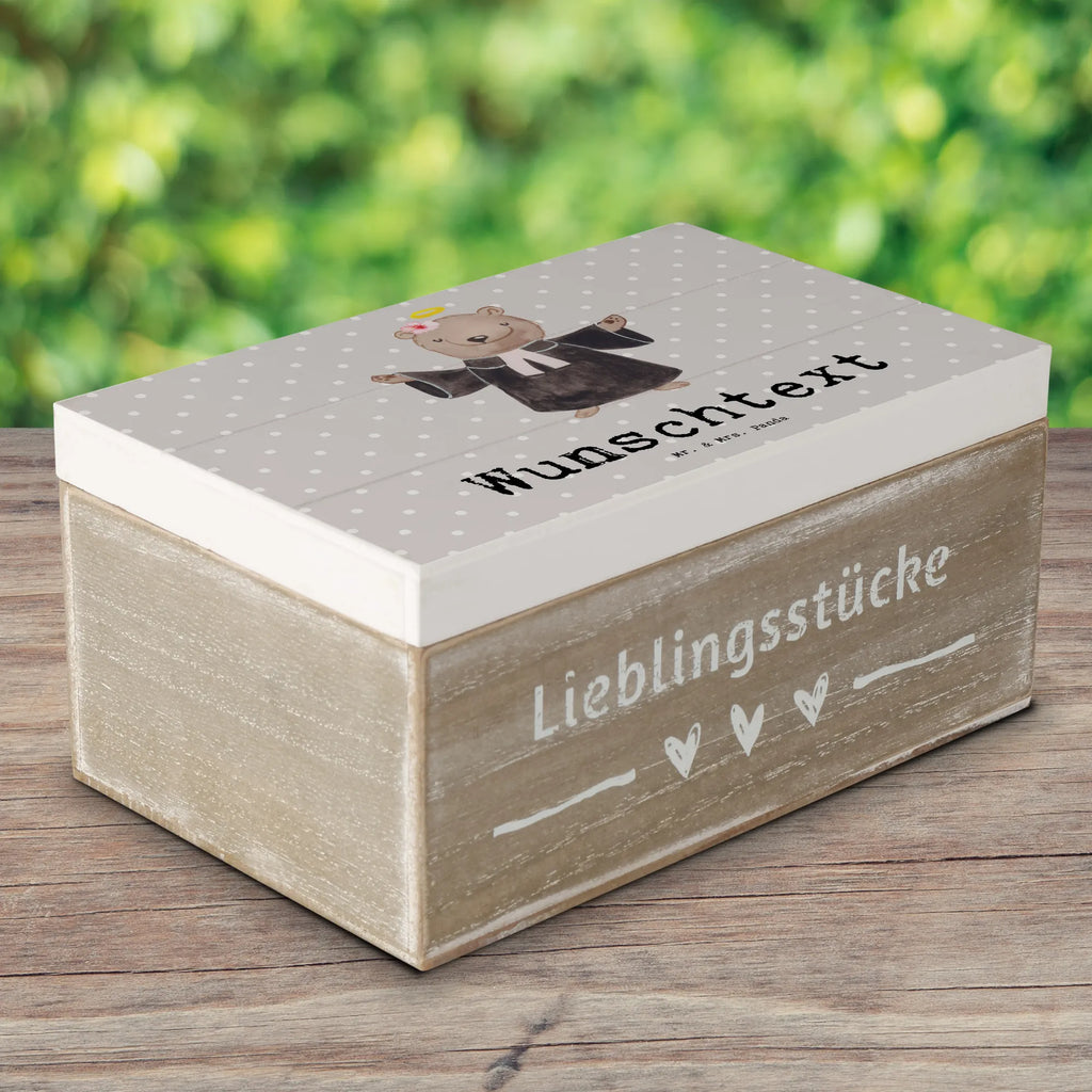Personalizowane drewniane pudełko pastorka Serce Schatzkiste Personalisiert, Truhe Personalisiert, Erinnerungsbox mit Namen, GEschenkdose Personalisiert, Schatulle mit Namen, Dekokiste mit Namen, Holzkiste mit Namen, Schatulle Personalisiert, Schatzkiste mit Namen, mit Namen, Truhe mit Namen, Erinnerungskiste Personalisiert, Erinnerungsbox Personalisiert, Kiste Personalisiert, Aufbewahrungsbox Personalisiert, Dekokiste Personalisiert, Aufbewahrungsbox mit Namen, Kiste mit Namen, Geschenkbox Personalisiert, Holzkiste Personalisiert, Beruf, Firma, Schenken, Mitarbeiter, Arbeitskollege, Danke, Kollegin, Geschenk, Kollege, Rente, Jubiläum, Abschied, Dankeschön, Ausbildung, Predigerin<br />Priesterin, Kirche, Dienerin Gottes<br />Geistliche, Pastorin, Theologin, Pfarrerin