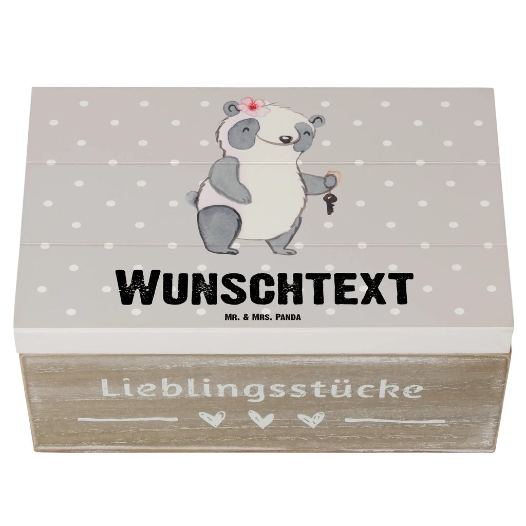 Personalisierte Holzkiste Vermieterin Herz Dekokiste mit Namen, Dekokiste Personalisiert, Erinnerungskiste, Erinnerungskiste Personalisiert, Aufbewahrungsbox mit Namen, Kiste mit Namen, Holzkiste Personalisiert, Schatulle mit Namen, Schatulle Personalisiert, Holzkiste mit Namen, GEschenkdose personalisiert, mit Namen, Kiste Personalisiert, Truhe mit Namen, Geschenkbox personalisiert, Schatzkiste Personalisiert, Aufbewahrungsbox Personalisiert, Erinnerungsbox mit Namen, Erinnerungsbox Personalisiert, Truhe Personalisiert, Schatzkiste mit Namen, Beruf, Ausbildung, Jubiläum, Abschied, Rente, Kollege, Kollegin, Geschenk, Schenken, Arbeitskollege, Mitarbeiter, Firma, Danke, Dankeschön