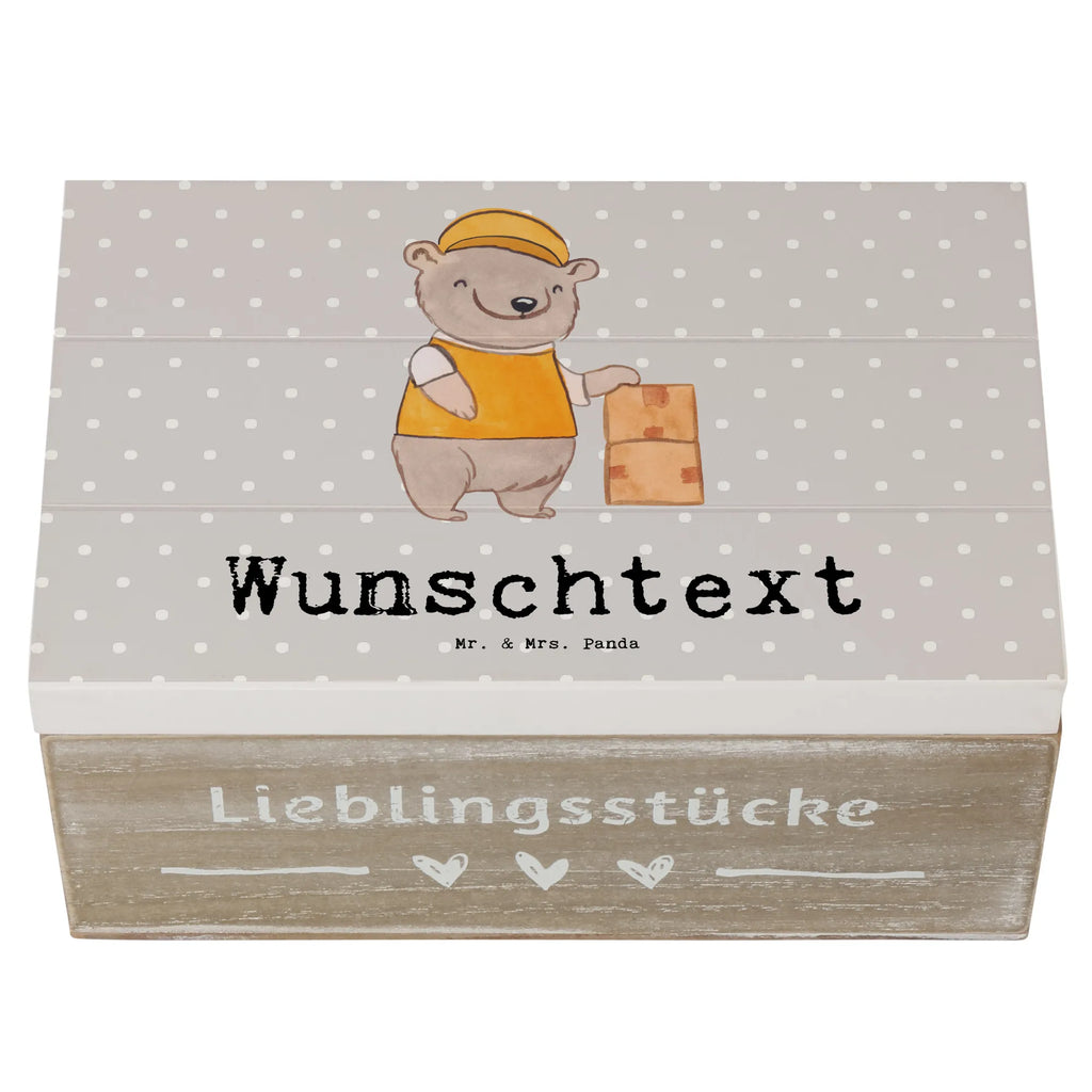 Personalisierte Holzkiste Paketzusteller mit Herz Truhe mit Namen, Aufbewahrungsbox Personalisiert, Kiste mit Namen, GEschenkdose Personalisiert, Holzkiste Personalisiert, Erinnerungsbox Personalisiert, Truhe Personalisiert, Schatzkiste mit Namen, Dekokiste Personalisiert, Erinnerungsbox mit Namen, Schatzkiste Personalisiert, Schatulle mit Namen, Kiste Personalisiert, Aufbewahrungsbox mit Namen, mit Namen, Schatulle Personalisiert, Dekokiste mit Namen, Erinnerungskiste Personalisiert, Geschenkbox Personalisiert, Holzkiste mit Namen, Beruf, Firma, Schenken, Mitarbeiter, Arbeitskollege, Danke, Kollegin, Geschenk, Kollege, Rente, Jubiläum, Abschied, Dankeschön, Ausbildung, Paketbote, Paketzusteller, Zustellservice Pakete