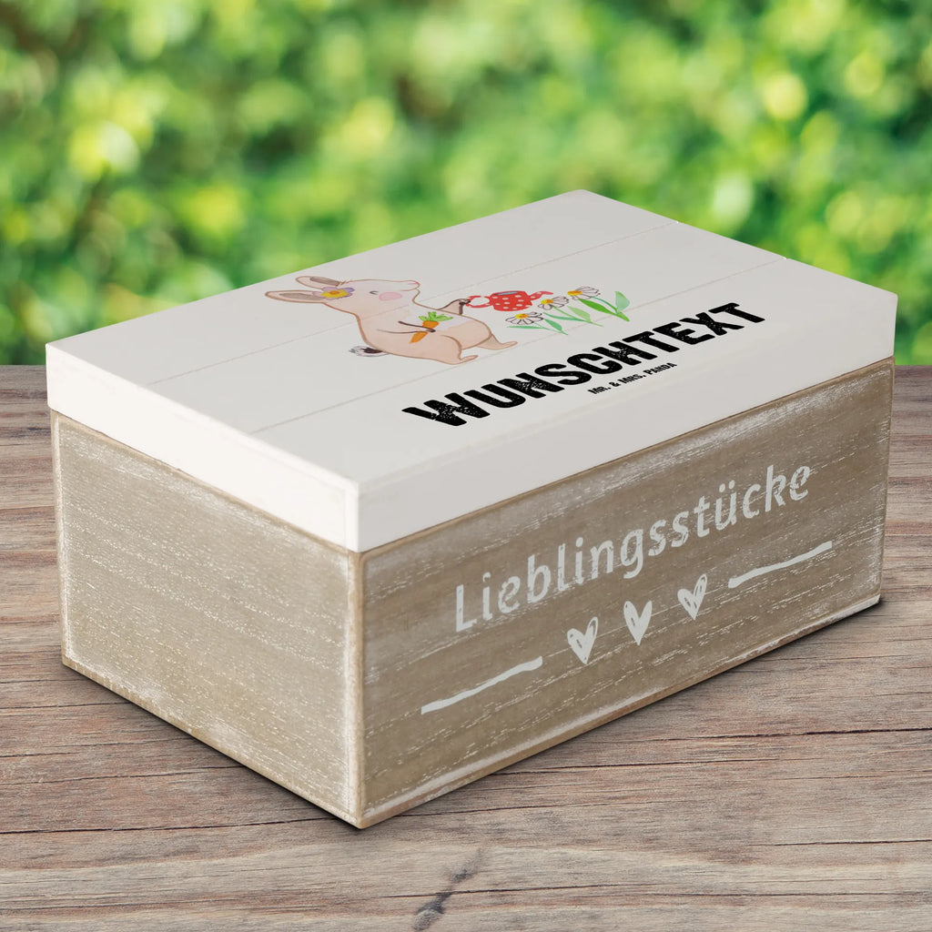 Personalisierte Holzkiste Gärtnerin mit Herz Holzkiste mit Namen, Erinnerungskiste, GEschenkdose personalisiert, Schatzkiste mit Namen, Schatulle Personalisiert, Dekokiste mit Namen, Aufbewahrungsbox Personalisiert, Truhe Personalisiert, Kiste Personalisiert, Dekokiste Personalisiert, Kiste mit Namen, Aufbewahrungsbox mit Namen, Erinnerungskiste Personalisiert, Geschenkbox personalisiert, Erinnerungsbox Personalisiert, Erinnerungsbox mit Namen, Holzkiste Personalisiert, Truhe mit Namen, mit Namen, Schatulle mit Namen, Schatzkiste Personalisiert, Beruf, Ausbildung, Jubiläum, Abschied, Rente, Kollege, Kollegin, Geschenk, Schenken, Arbeitskollege, Mitarbeiter, Firma, Danke, Dankeschön, Gärtnerei, Gartenbau, Gärtnerin, Garten- und Landschaftsbauerin, Gartenplaner, Hobbygärtnerin