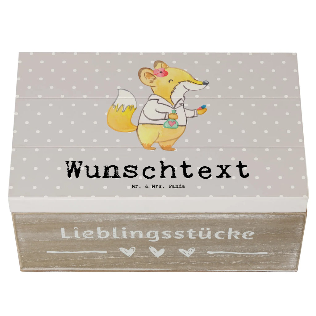 Personalizowane drewniane pudełko farmaceutka Serce Aufbewahrungsbox mit Namen, Kiste Personalisiert, Schatzkiste mit Namen, Erinnerungskiste Personalisiert, Truhe Personalisiert, Kiste mit Namen, Dekokiste mit Namen, mit Namen, Geschenkbox Personalisiert, Truhe mit Namen, Schatulle Personalisiert, Erinnerungsbox Personalisiert, Schatulle mit Namen, Erinnerungsbox mit Namen, Dekokiste Personalisiert, Schatzkiste Personalisiert, GEschenkdose Personalisiert, Aufbewahrungsbox Personalisiert, Holzkiste Personalisiert, Holzkiste mit Namen, Beruf, Firma, Schenken, Mitarbeiter, Arbeitskollege, Danke, Kollegin, Geschenk, Kollege, Rente, Jubiläum, Abschied, Dankeschön, Ausbildung, Apothekerin, Eröffnung Apotheke, Approbation, Pharmazie, Staatsexamen