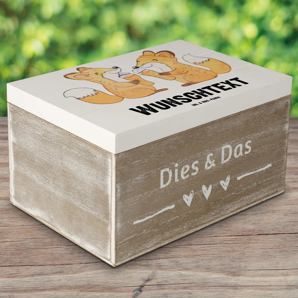 Personalizowane drewniane pudełko lis Najlepszy adoptowany brat na świecie Schatulle Personalisiert, Aufbewahrungsbox Personalisiert, Kiste Personalisiert, Schatzkiste Personalisiert, Holzkiste mit Namen, Geschenkbox Personalisiert, Kiste mit Namen, Truhe mit Namen, Schatulle mit Namen, Dekokiste mit Namen, Erinnerungsbox Personalisiert, Erinnerungskiste Personalisiert, mit Namen, GEschenkdose Personalisiert, Aufbewahrungsbox mit Namen, Schatzkiste mit Namen, Holzkiste Personalisiert, Truhe Personalisiert, Erinnerungsbox mit Namen, Dekokiste Personalisiert, Geschenkidee, Geschenk, Schenken, Mitbringsel, Geburtstag, Geburtstagsgeschenk, für, Danke, Dankeschön, Bedanken, Freude machen, Geschenktipp, Kleinigkeit, Familie, Brother, Bester, Bruder, Adoptivbruder, Bruderherz, Brudi, Geschwister, Sohn, Schwester, Adoptiert