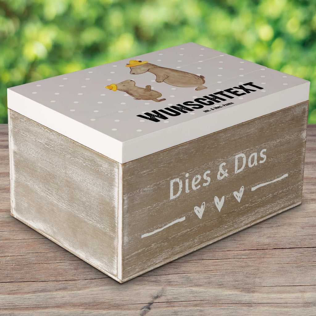 Personalisierte Holzkiste Bär Bester Vati der Welt Schatulle Personalisiert, Kiste Personalisiert, Dekokiste Personalisiert, Erinnerungsbox mit Namen, Schatzkiste mit Namen, Truhe mit Namen, Holzkiste Personalisiert, Erinnerungskiste Personalisiert, Holzkiste mit Namen, mit Namen, Schatzkiste Personalisiert, Truhe Personalisiert, Aufbewahrungsbox Personalisiert, Schatulle mit Namen, GEschenkdose Personalisiert, Kiste mit Namen, Aufbewahrungsbox mit Namen, Dekokiste mit Namen, Geschenkbox Personalisiert, Erinnerungsbox Personalisiert, Geschenkidee, Geschenk, Schenken, Mitbringsel, Geburtstag, Geburtstagsgeschenk, für, Danke, Dankeschön, Bedanken, Freude machen, Geschenktipp, Paps, Vati, Vater, Papi, Eltern, Papa, Bester, Familie, Kleinigkeit, Daddy, Dad, Mann, Geschenk Vater