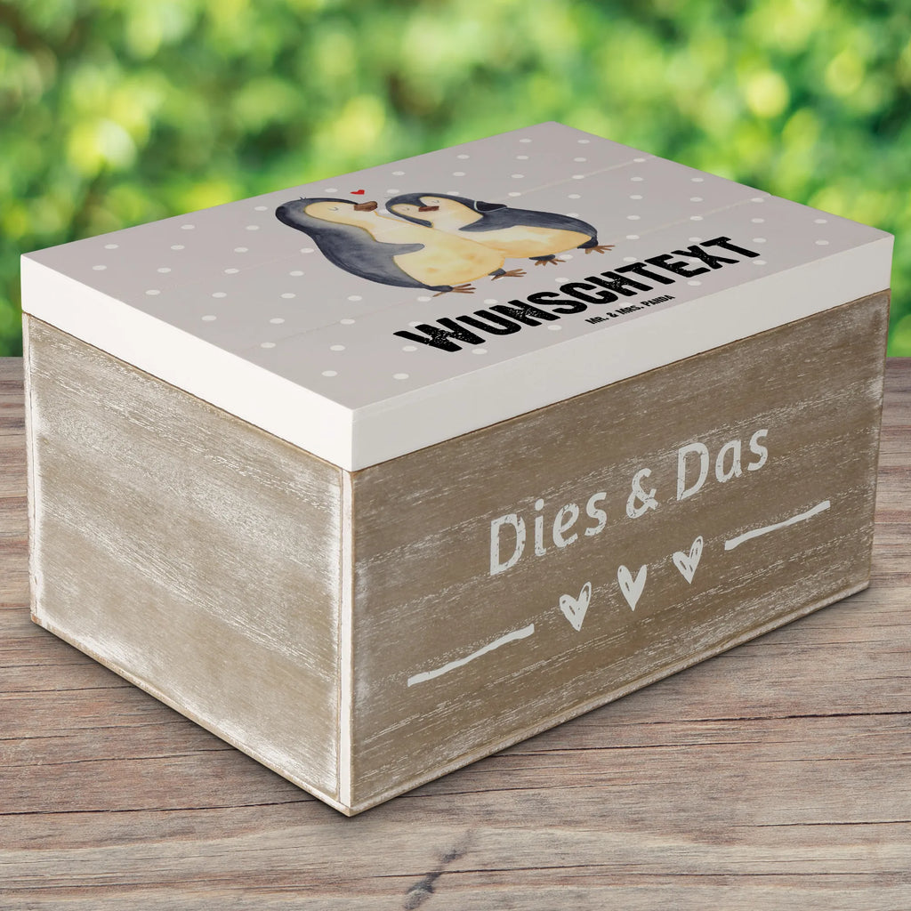 Personalizowane drewniane pudełko pingwin Najlepszy mężczyzna na świecie Erinnerungskiste, Kiste mit Namen, Geschenkbox personalisiert, Dekokiste Personalisiert, Erinnerungskiste Personalisiert, Schatulle mit Namen, Schatzkiste Personalisiert, Truhe mit Namen, Holzkiste mit Namen, Schatulle Personalisiert, Aufbewahrungsbox Personalisiert, Kiste Personalisiert, Erinnerungsbox Personalisiert, Holzkiste Personalisiert, mit Namen, Aufbewahrungsbox mit Namen, GEschenkdose personalisiert, Erinnerungsbox mit Namen, Schatzkiste mit Namen, Truhe Personalisiert, Dekokiste mit Namen, für, Dankeschön, Geschenk, Schenken, Geburtstag, Geburtstagsgeschenk, Geschenkidee, Danke, Bedanken, Mitbringsel, Freude machen, Geschenktipp, Gatte, Lebensgefährte, Ehemann, Kleinigkeit, Liebling, Ehepartner, Partner, Bräutigam, Freund, Mann, Beste, Ehe, Traummann