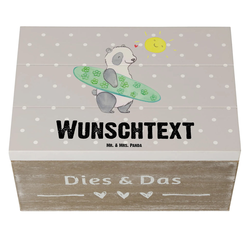 Personalisierte Holzkiste Panda Surfen Holzkiste Personalisiert, Schatulle Personalisiert, Erinnerungsbox Personalisiert, Dekokiste Personalisiert, Geschenkbox Personalisiert, Dekokiste mit Namen, Erinnerungsbox mit Namen, Schatzkiste Personalisiert, Schatzkiste mit Namen, Aufbewahrungsbox mit Namen, Truhe mit Namen, Truhe Personalisiert, Kiste Personalisiert, Kiste mit Namen, Erinnerungskiste Personalisiert, GEschenkdose Personalisiert, mit Namen, Schatulle mit Namen, Holzkiste mit Namen, Aufbewahrungsbox Personalisiert, Geschenk, Schenken, Sport, Sportart, Hobby, Danke, Dankeschön, Auszeichnung, Gewinn, Sportler, Surfschule, Surfen, Wellenreiten