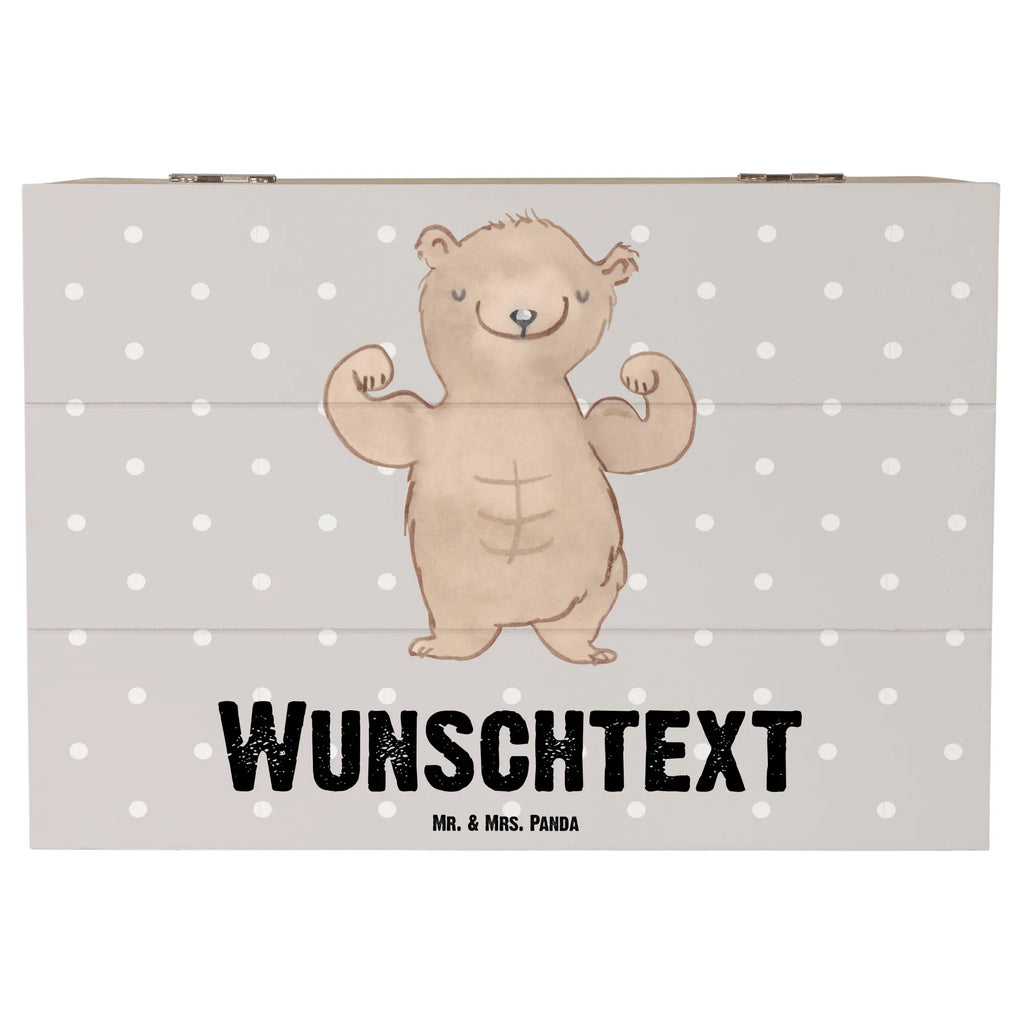 Personalisierte Holzkiste Bär Bodybuilding Dekokiste Personalisiert, Truhe mit Namen, mit Namen, Erinnerungsbox Personalisiert, Schatzkiste mit Namen, GEschenkdose Personalisiert, Kiste Personalisiert, Holzkiste Personalisiert, Aufbewahrungsbox mit Namen, Kiste mit Namen, Schatulle Personalisiert, Schatulle mit Namen, Erinnerungskiste Personalisiert, Geschenkbox Personalisiert, Aufbewahrungsbox Personalisiert, Truhe Personalisiert, Dekokiste mit Namen, Schatzkiste Personalisiert, Erinnerungsbox mit Namen, Holzkiste mit Namen, Geschenk, Schenken, Sport, Sportart, Hobby, Danke, Dankeschön, Auszeichnung, Gewinn, Sportler, Bodybuilding, Leistungssport, Muskelmasse, Körpergestaltung