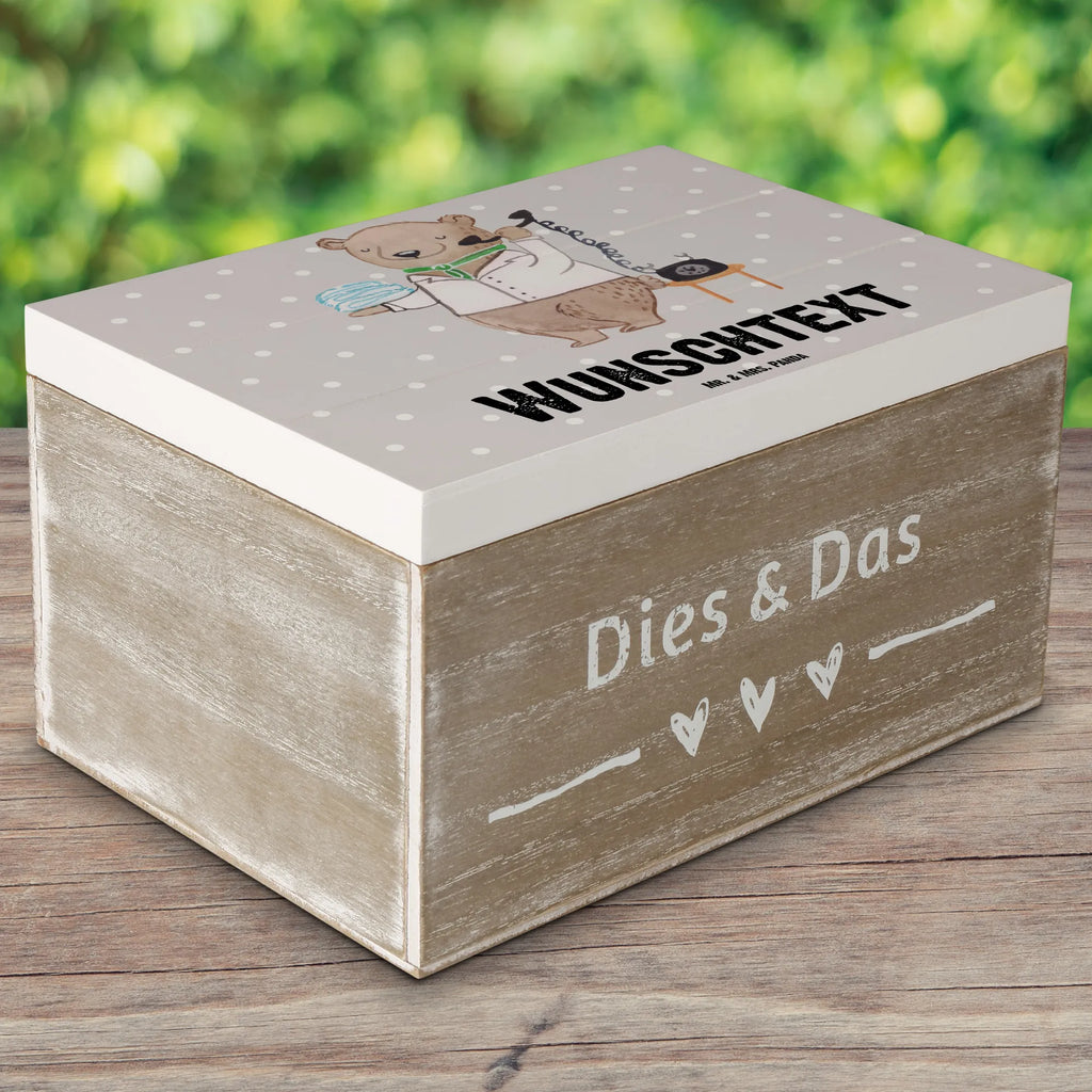 Personalisierte Holzkiste Hotelfachfrau Herz Erinnerungskiste Personalisiert, Holzkiste mit Namen, Kiste Personalisiert, Schatzkiste mit Namen, Kiste mit Namen, Erinnerungsbox mit Namen, Schatzkiste Personalisiert, Erinnerungsbox Personalisiert, Schatulle mit Namen, Dekokiste Personalisiert, Dekokiste mit Namen, Aufbewahrungsbox mit Namen, Geschenkbox Personalisiert, Schatulle Personalisiert, GEschenkdose Personalisiert, Aufbewahrungsbox Personalisiert, Erinnerungskiste, mit Namen, Truhe mit Namen, Holzkiste Personalisiert, Truhe Personalisiert, Beruf, Firma, Schenken, Mitarbeiter, Arbeitskollege, Danke, Kollegin, Geschenk, Kollege, Rente, Jubiläum, Abschied, Dankeschön, Ausbildung, Hoteleröffnung, Hotelfachangestellte, Hotelier, Hotelfachfrau, Hotelkauffrau