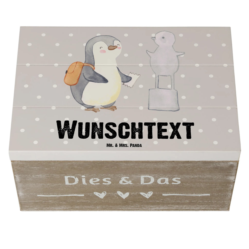 Personalised wooden chest penguin to visit a museum Dekokiste Personalisiert, Holzkiste Personalisiert, Schatzkiste mit Namen, Truhe mit Namen, Geschenkbox Personalisiert, GEschenkdose Personalisiert, Kiste Personalisiert, mit Namen, Dekokiste mit Namen, Schatzkiste Personalisiert, Erinnerungsbox mit Namen, Truhe Personalisiert, Holzkiste mit Namen, Aufbewahrungsbox Personalisiert, Erinnerungsbox Personalisiert, Aufbewahrungsbox mit Namen, Schatulle mit Namen, Schatulle Personalisiert, Erinnerungskiste Personalisiert, Kiste mit Namen, Hobby, Sportart, Schenken, Sport, Sportler, Gewinn, Auszeichnung, Dankeschön, Geschenk, Danke, Museen, Museum Besuchen