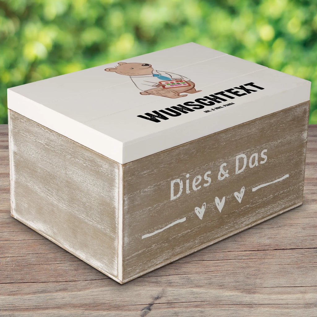 Personalisierte Holzkiste Bankangestellter Herz Truhe Personalisiert, Schatzkiste Personalisiert, Kiste Personalisiert, Aufbewahrungsbox mit Namen, Truhe mit Namen, Schatulle Personalisiert, Holzkiste Personalisiert, Geschenkbox Personalisiert, Erinnerungsbox mit Namen, GEschenkdose Personalisiert, Schatulle mit Namen, Erinnerungskiste Personalisiert, Erinnerungsbox Personalisiert, Holzkiste mit Namen, Dekokiste mit Namen, Schatzkiste mit Namen, Kiste mit Namen, Aufbewahrungsbox Personalisiert, mit Namen, Dekokiste Personalisiert, Kollege, Beruf, Jubiläum, Kollegin, Schenken, Abschied, Arbeitskollege, Danke, Mitarbeiter, Dankeschön, Geschenk, Ausbildung, Firma, Rente, Bänker, Bankfachmann, Bankberater, Bankangestellter