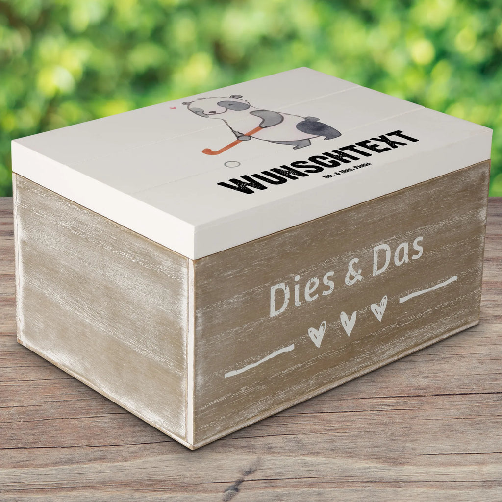 Personalizowane drewniane pudełko Panda grać w hokej Holzkiste mit Namen, Aufbewahrungsbox mit Namen, Aufbewahrungsbox Personalisiert, Schatzkiste mit Namen, Kiste Personalisiert, GEschenkdose Personalisiert, Schatulle mit Namen, Kiste mit Namen, Erinnerungsbox Personalisiert, Truhe mit Namen, Dekokiste mit Namen, Schatzkiste Personalisiert, Schatulle Personalisiert, Erinnerungsbox mit Namen, mit Namen, Truhe Personalisiert, Geschenkbox Personalisiert, Dekokiste Personalisiert, Erinnerungskiste Personalisiert, Holzkiste Personalisiert, Geschenk, Schenken, Sport, Sportart, Hobby, Danke, Dankeschön, Auszeichnung, Gewinn, Sportler, Feldhockey, Hockey spielen, Hockey Verein, Hockeyschläger