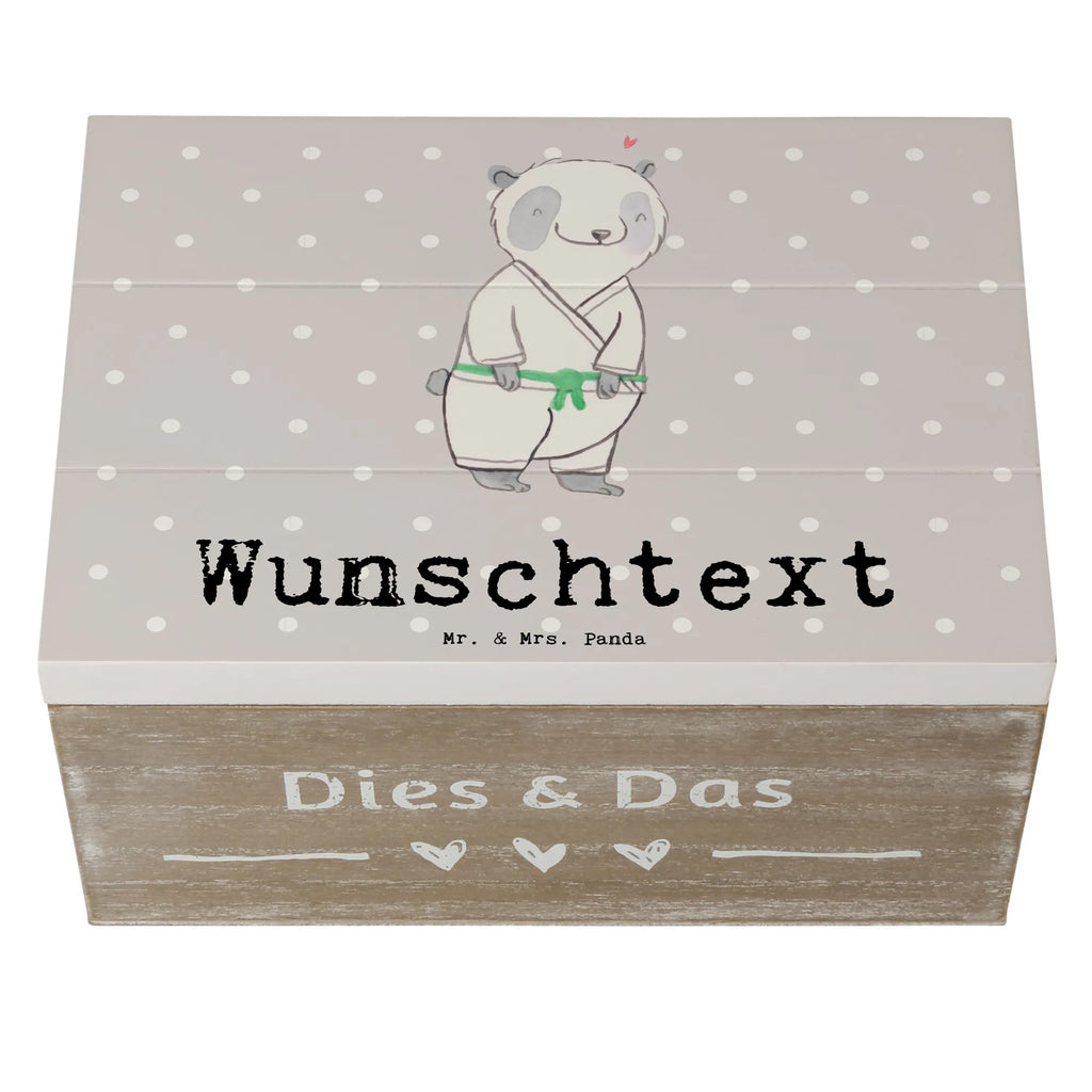 Personalisierte Holzkiste Panda Jiu Jitsu Holzkiste mit Namen, Schatzkiste mit Namen, Holzkiste Personalisiert, Aufbewahrungsbox Personalisiert, Kiste mit Namen, Truhe Personalisiert, Truhe mit Namen, Geschenkbox Personalisiert, Dekokiste Personalisiert, GEschenkdose Personalisiert, Erinnerungsbox Personalisiert, Schatzkiste Personalisiert, mit Namen, Schatulle mit Namen, Erinnerungsbox mit Namen, Schatulle Personalisiert, Aufbewahrungsbox mit Namen, Erinnerungskiste Personalisiert, Kiste Personalisiert, Dekokiste mit Namen, Geschenk, Schenken, Sport, Sportart, Hobby, Danke, Dankeschön, Auszeichnung, Gewinn, Sportler, Selbstverteidigung, Japanische Kampfkunst, Jiu Jitsu