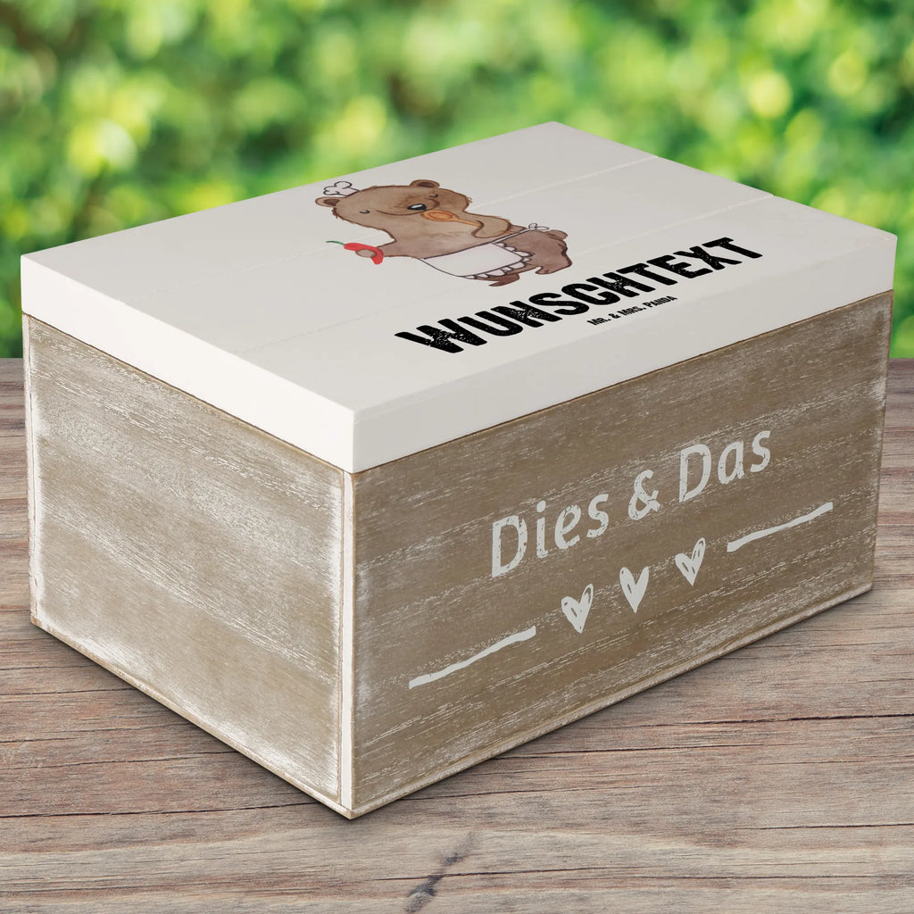 Personalizowane drewniane pudełko kucharz serce mit Namen, Aufbewahrungsbox Personalisiert, Schatzkiste Personalisiert, Erinnerungsbox Personalisiert, Erinnerungsbox mit Namen, Truhe Personalisiert, Holzkiste mit Namen, Schatulle mit Namen, Kiste mit Namen, Kiste Personalisiert, Dekokiste Personalisiert, Schatulle Personalisiert, Aufbewahrungsbox mit Namen, Holzkiste Personalisiert, Erinnerungskiste, Truhe mit Namen, Dekokiste mit Namen, GEschenkdose personalisiert, Geschenkbox personalisiert, Schatzkiste mit Namen, Erinnerungskiste Personalisiert, Beruf, Ausbildung, Jubiläum, Abschied, Rente, Kollege, Kollegin, Geschenk, Schenken, Arbeitskollege, Mitarbeiter, Firma, Danke, Dankeschön, Küchenmeister, Schiffskoch, Fernsehkoch, Küchenchef, Sternekoch, Koch, Chefkoch, Restaurant