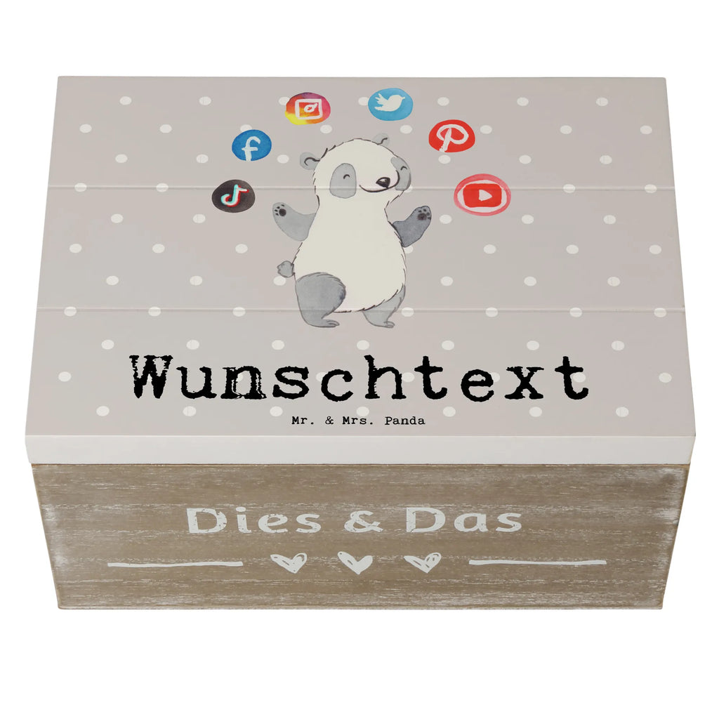 Personalisierte Holzkiste PR Manager mit Herz Holzkiste Personalisiert, Dekokiste Personalisiert, mit Namen, Aufbewahrungsbox mit Namen, Schatzkiste Personalisiert, Erinnerungskiste Personalisiert, Aufbewahrungsbox Personalisiert, Erinnerungsbox mit Namen, Truhe mit Namen, Holzkiste mit Namen, GEschenkdose Personalisiert, Schatulle Personalisiert, Geschenkbox Personalisiert, Dekokiste mit Namen, Schatzkiste mit Namen, Truhe Personalisiert, Erinnerungsbox Personalisiert, Schatulle mit Namen, Kiste Personalisiert, Kiste mit Namen, Beruf, Firma, Schenken, Mitarbeiter, Arbeitskollege, Danke, Kollegin, Geschenk, Kollege, Rente, Jubiläum, Abschied, Dankeschön, Ausbildung