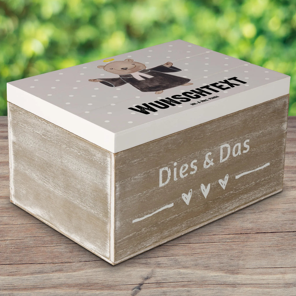 Personalizowane drewniane pudełko proboszcz serce Truhe mit Namen, Holzkiste Personalisiert, Erinnerungsbox mit Namen, Schatulle Personalisiert, Erinnerungsbox Personalisiert, Dekokiste mit Namen, Erinnerungskiste Personalisiert, Dekokiste Personalisiert, Aufbewahrungsbox Personalisiert, Kiste Personalisiert, Schatzkiste mit Namen, Holzkiste mit Namen, Schatulle mit Namen, GEschenkdose Personalisiert, Schatzkiste Personalisiert, Kiste mit Namen, Geschenkbox Personalisiert, mit Namen, Aufbewahrungsbox mit Namen, Truhe Personalisiert, Beruf, Firma, Schenken, Mitarbeiter, Arbeitskollege, Danke, Kollegin, Geschenk, Kollege, Rente, Jubiläum, Abschied, Dankeschön, Ausbildung, Prediger<br />Priester, Kirche, Theologe, Pastor, Diener Gottes<br />Geistlicher, Pfarrer